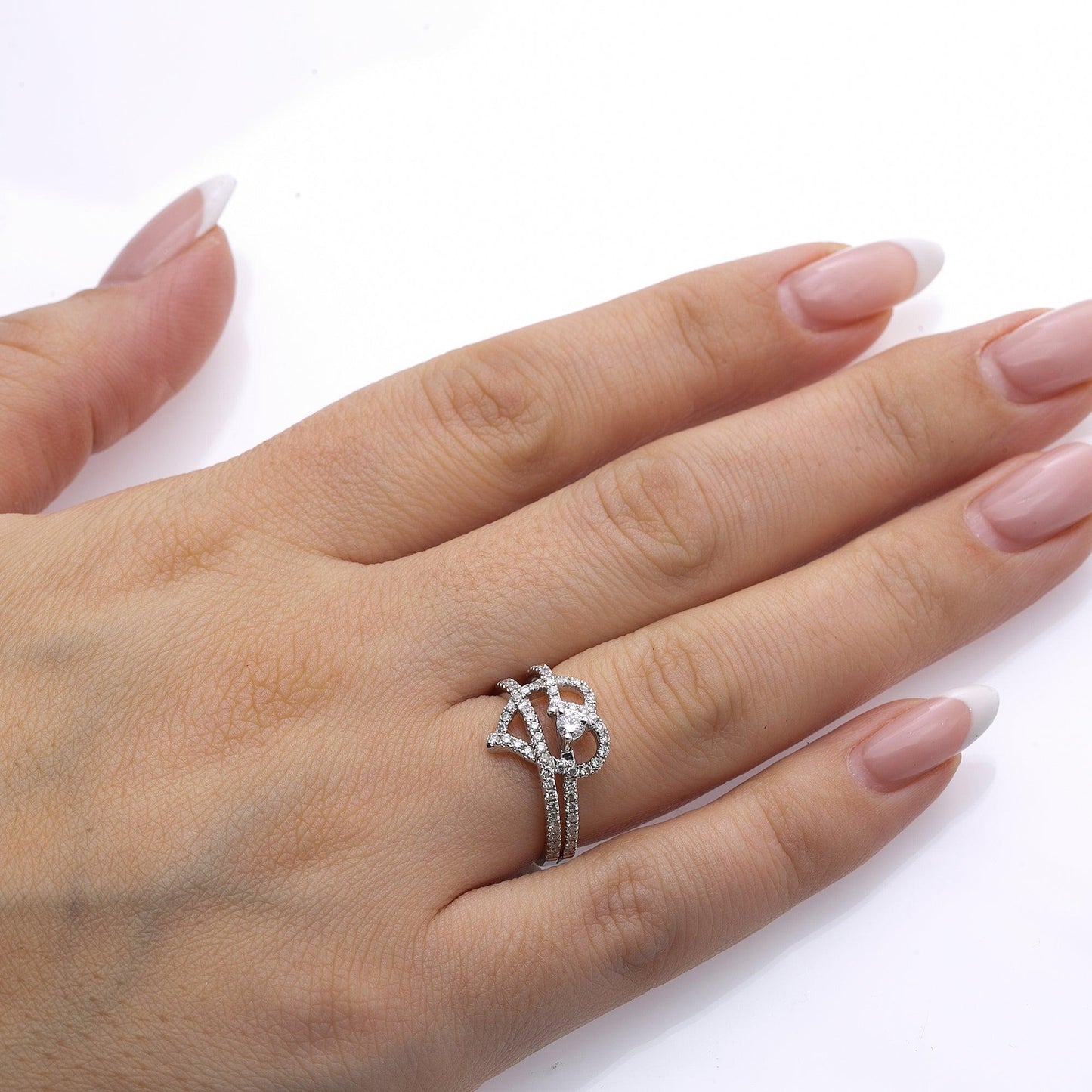 Ladies 18k White Gold Diamond 0.56 CT Right Hand Ring
