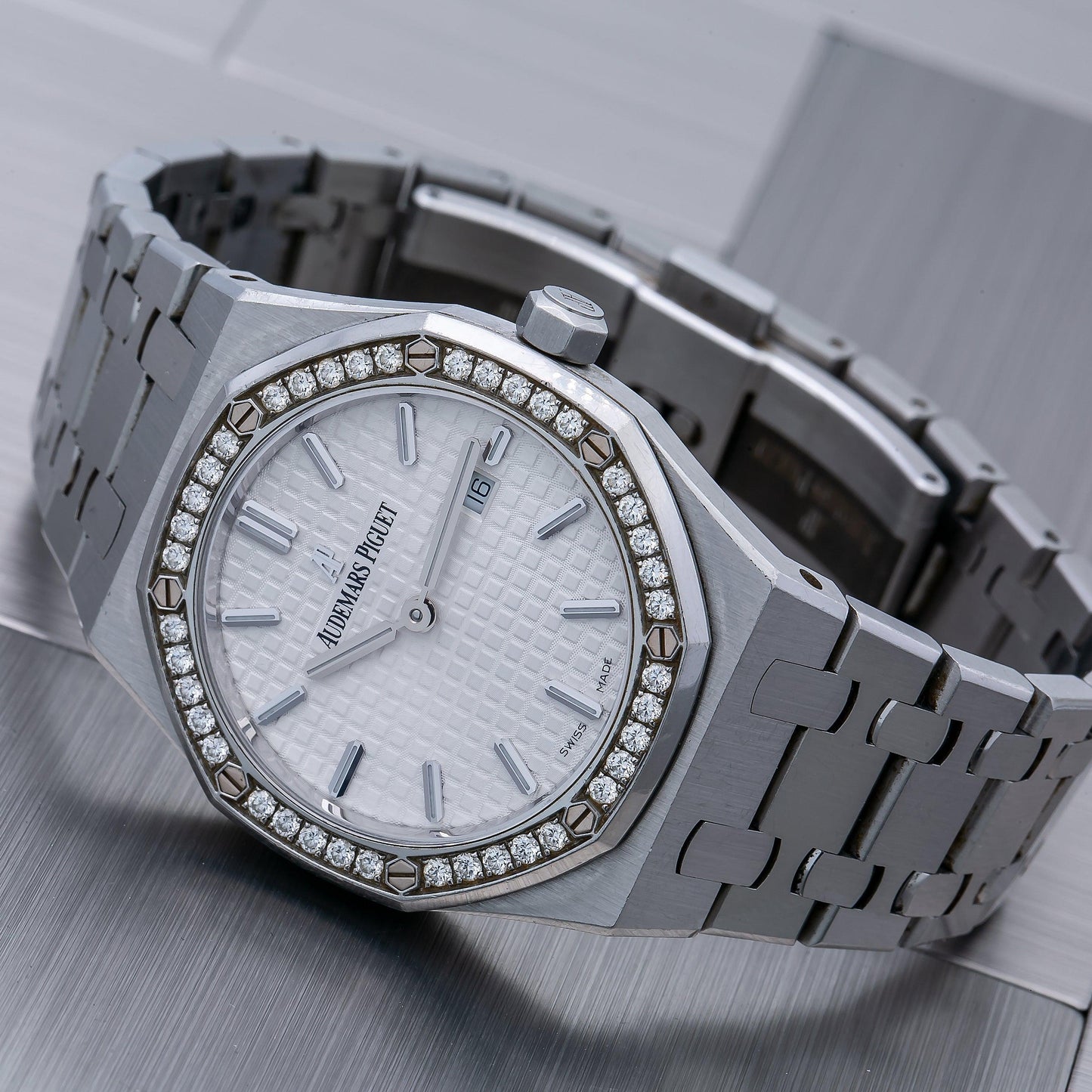 Audemars Piguet Royal Oak Lady 33MM White Dial And Factory Diamond Bezel