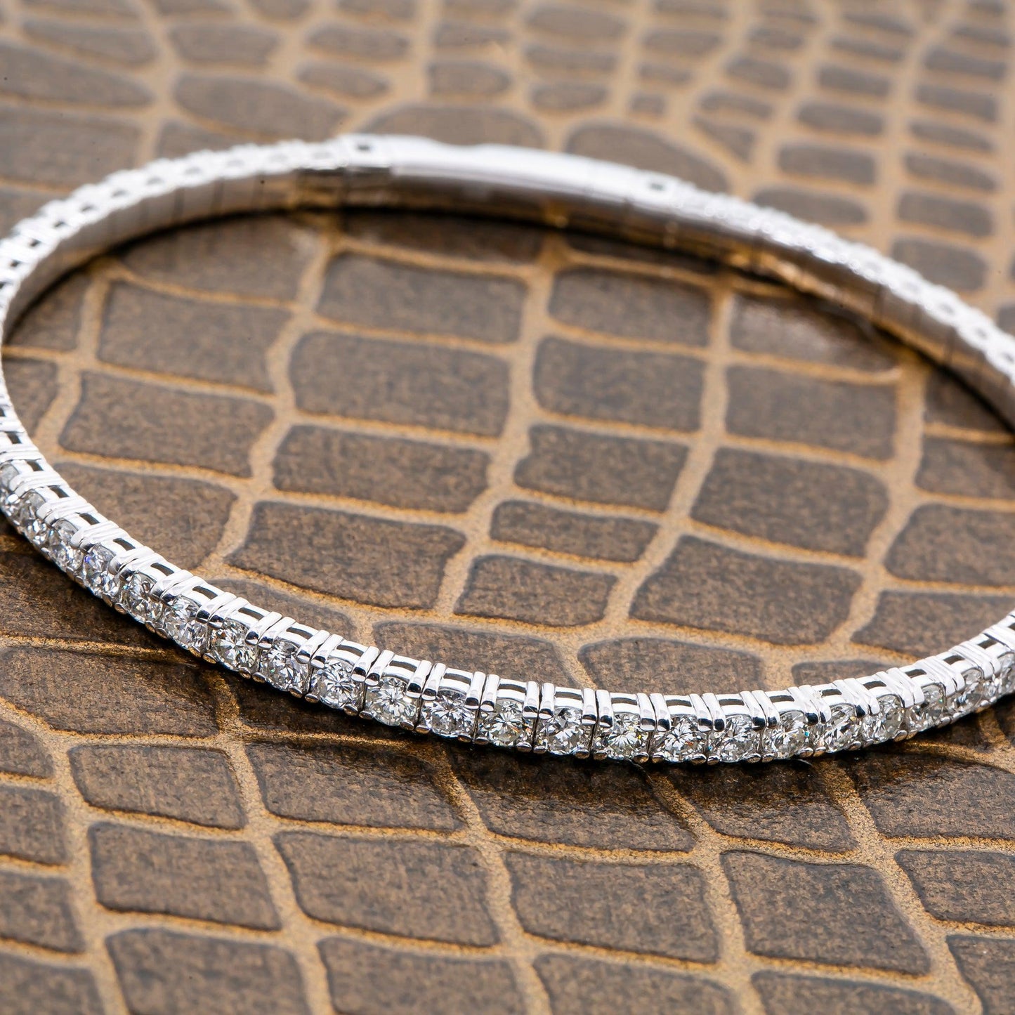 14K WHITE GOLD TENNIS BRACELET WITH 4.06 CT SEVEN POINTERS DIAMONDS