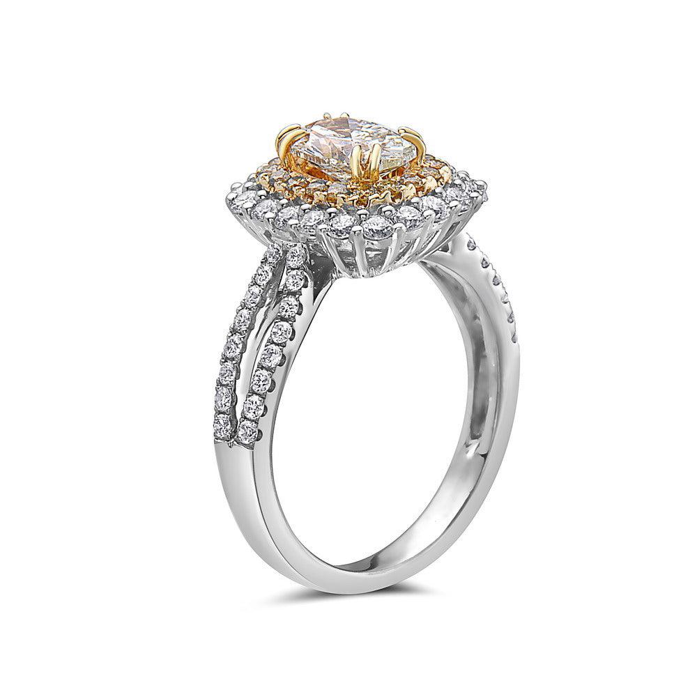 Ladies 18k White Gold Diamond 2 CT Right Hand Ring