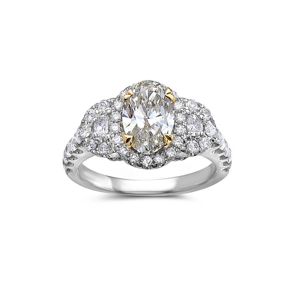 Ladies 18k White Gold Diamond 2.70 CT Right Hand Ring
