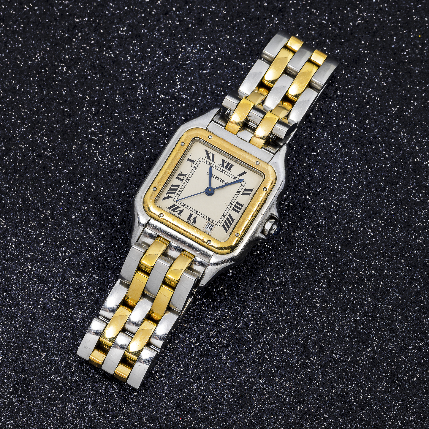 Cartier Panthère W25028B8 27 x 37 MM Off-White Dial With Yellow Gold And Stainless Steel Bracelet