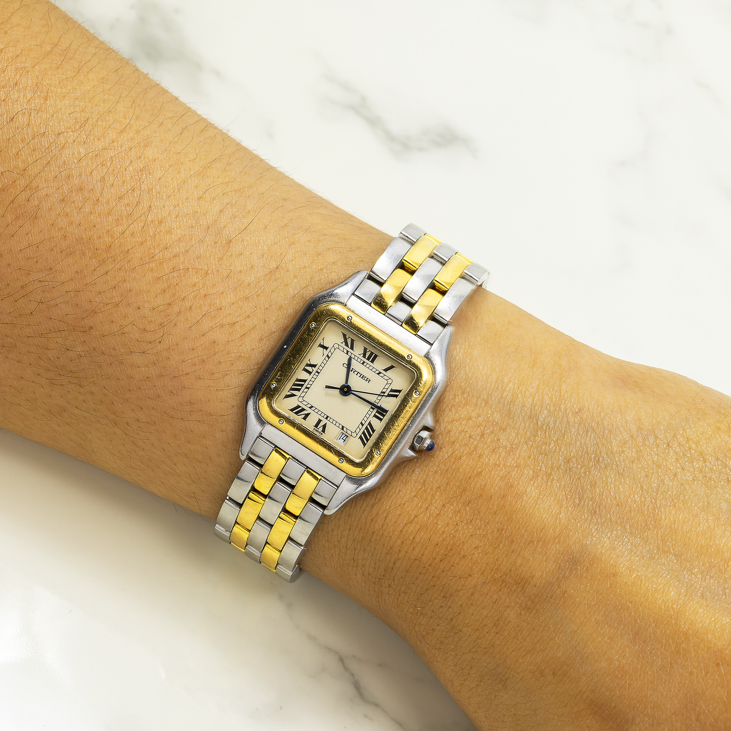 Cartier Panthère W25028B8 27 x 37 MM Off-White Dial With Yellow Gold And Stainless Steel Bracelet
