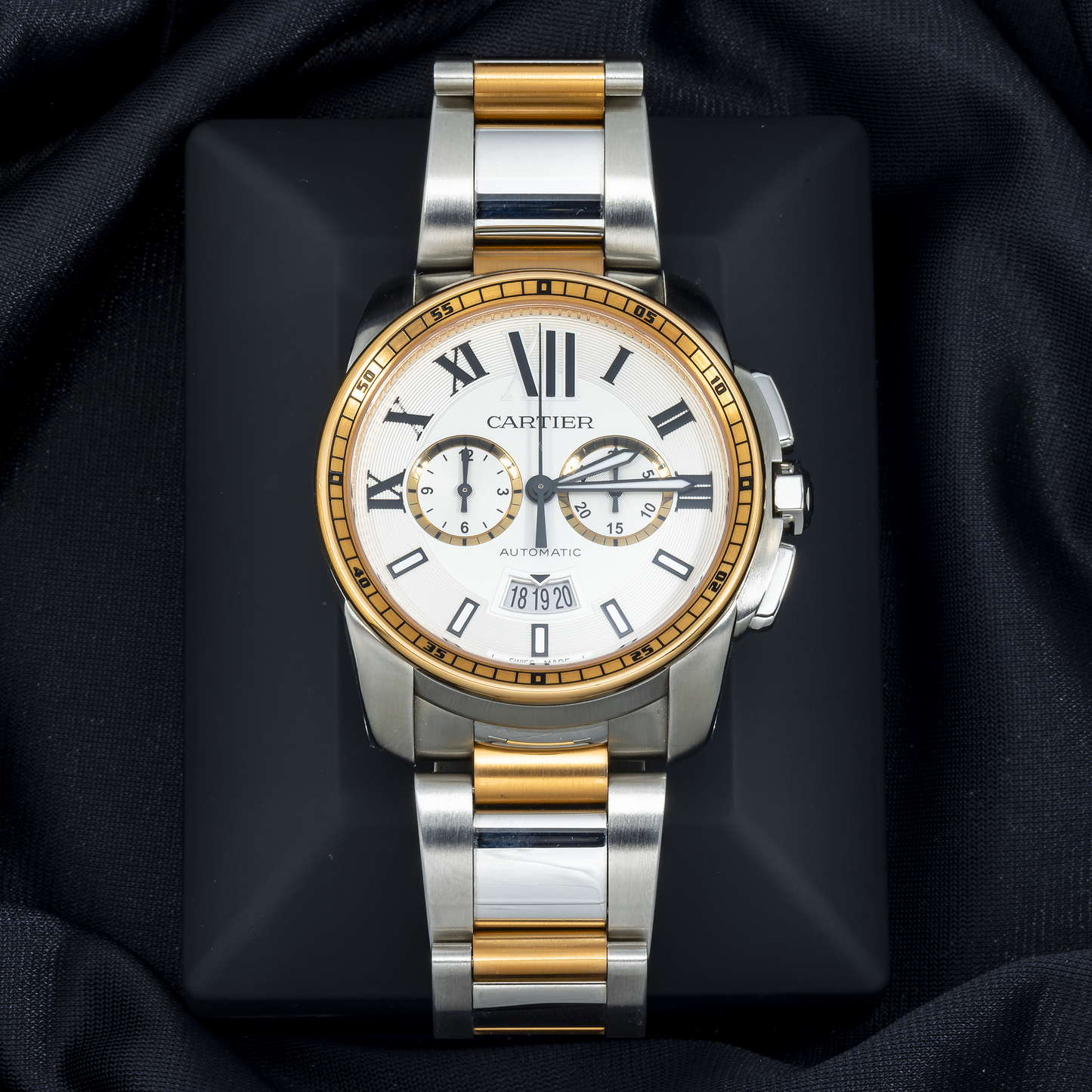 Cartier Calibre de Cartier W710042 42MM White Dial Dial With Stainless Steel And Rose Gold Bracelet