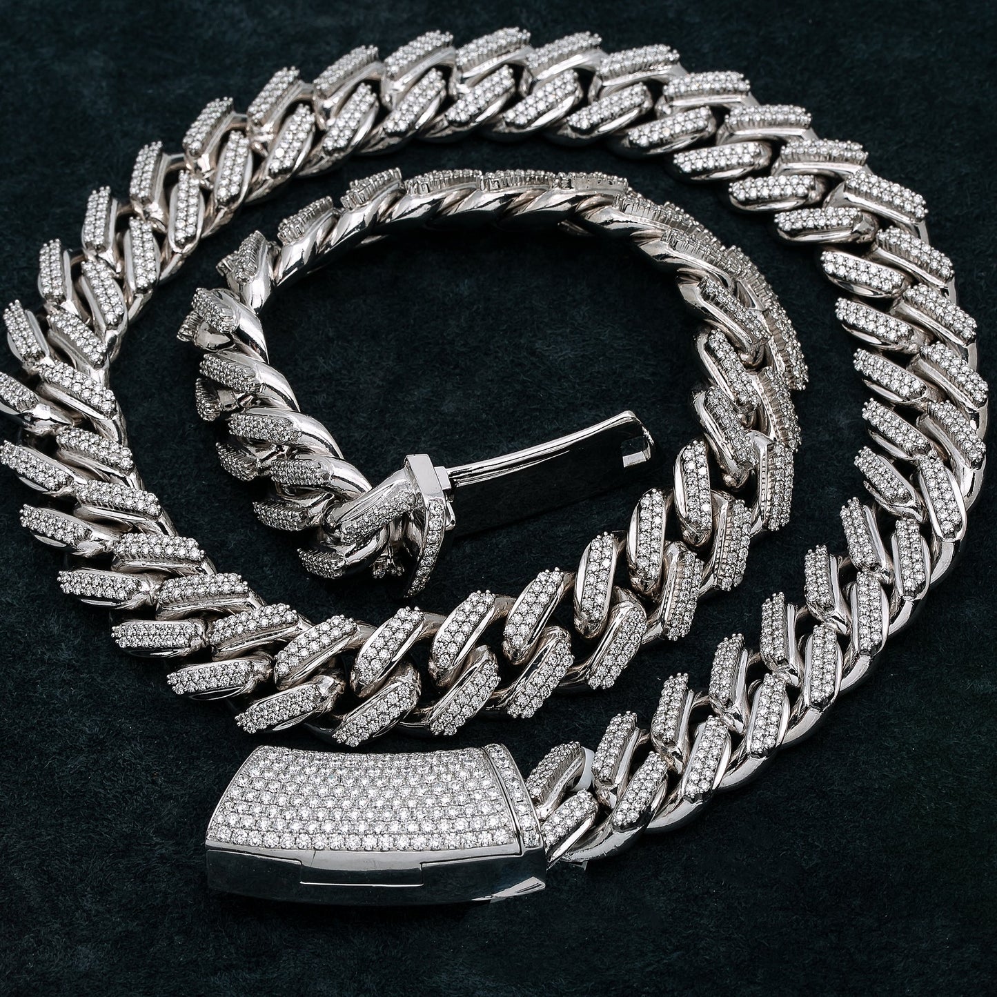 14K White Gold Men's Cuban Link Chain With 30.93 CT Diamonds