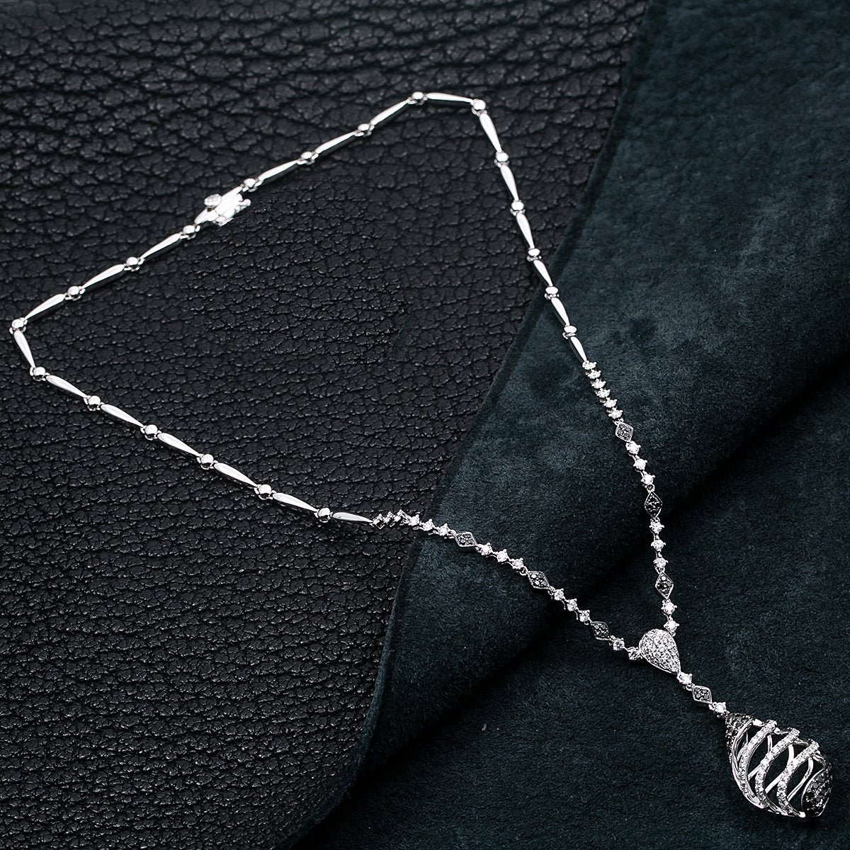 18K White Gold 18" Women's Necklace With 1.97 CT Diamonds