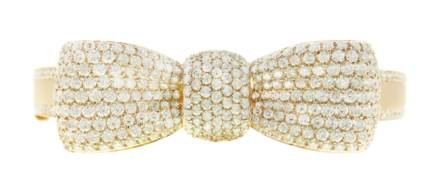 18K Yellow Gold Diamond Bow Design Bangle With Round Cut Diamonds 8.22CT