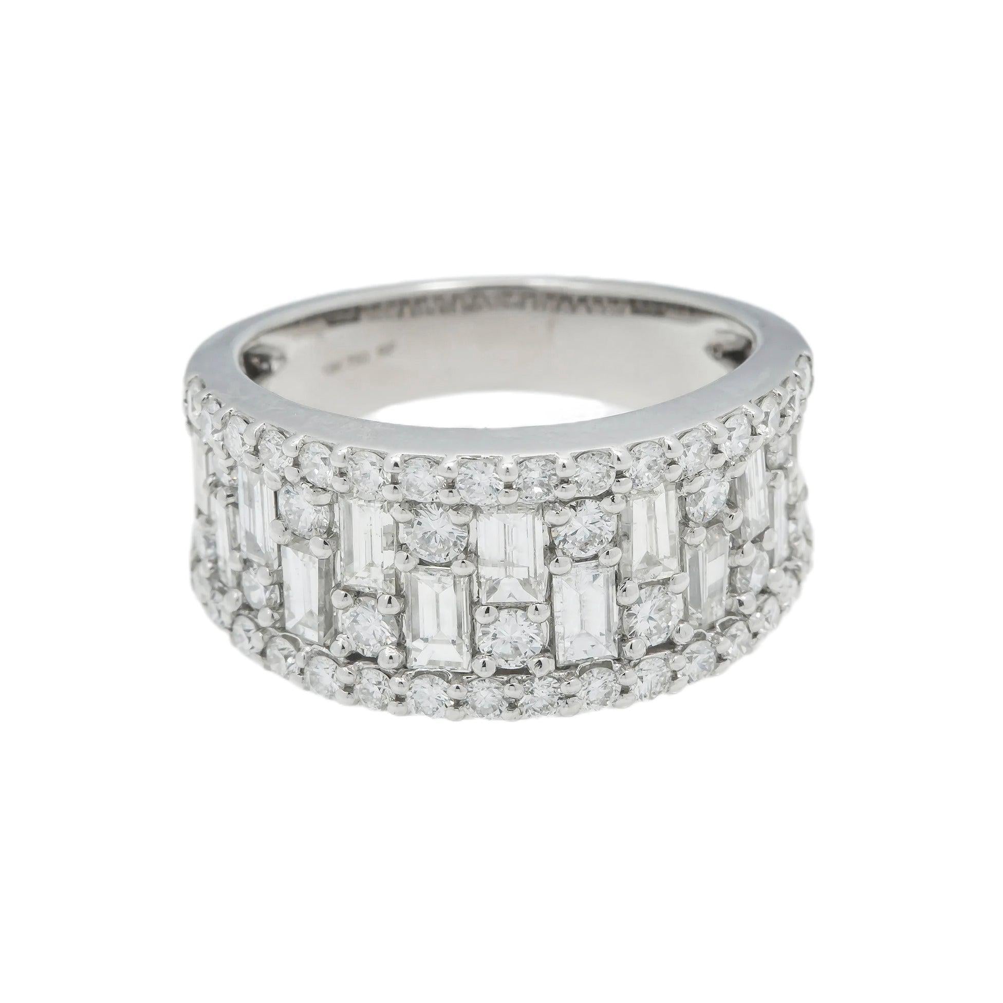 18K GOLD BAGUETTE DIAMOND LADIES RING 2.25 CT