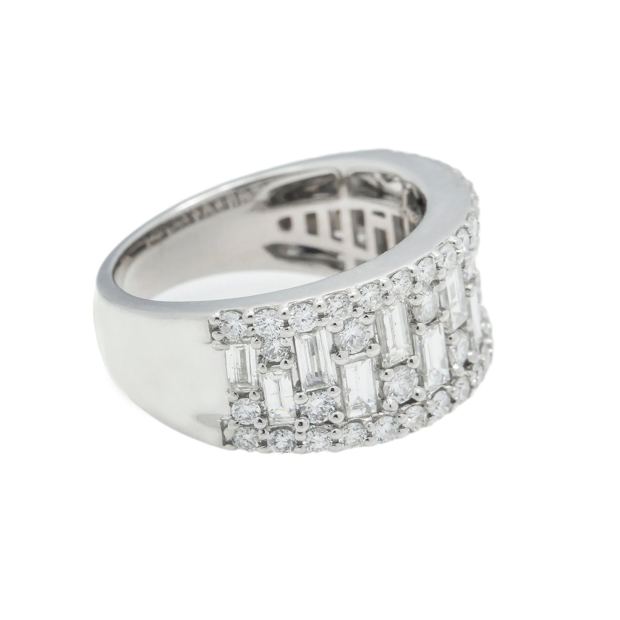 18K GOLD BAGUETTE DIAMOND LADIES RING 2.25 CT