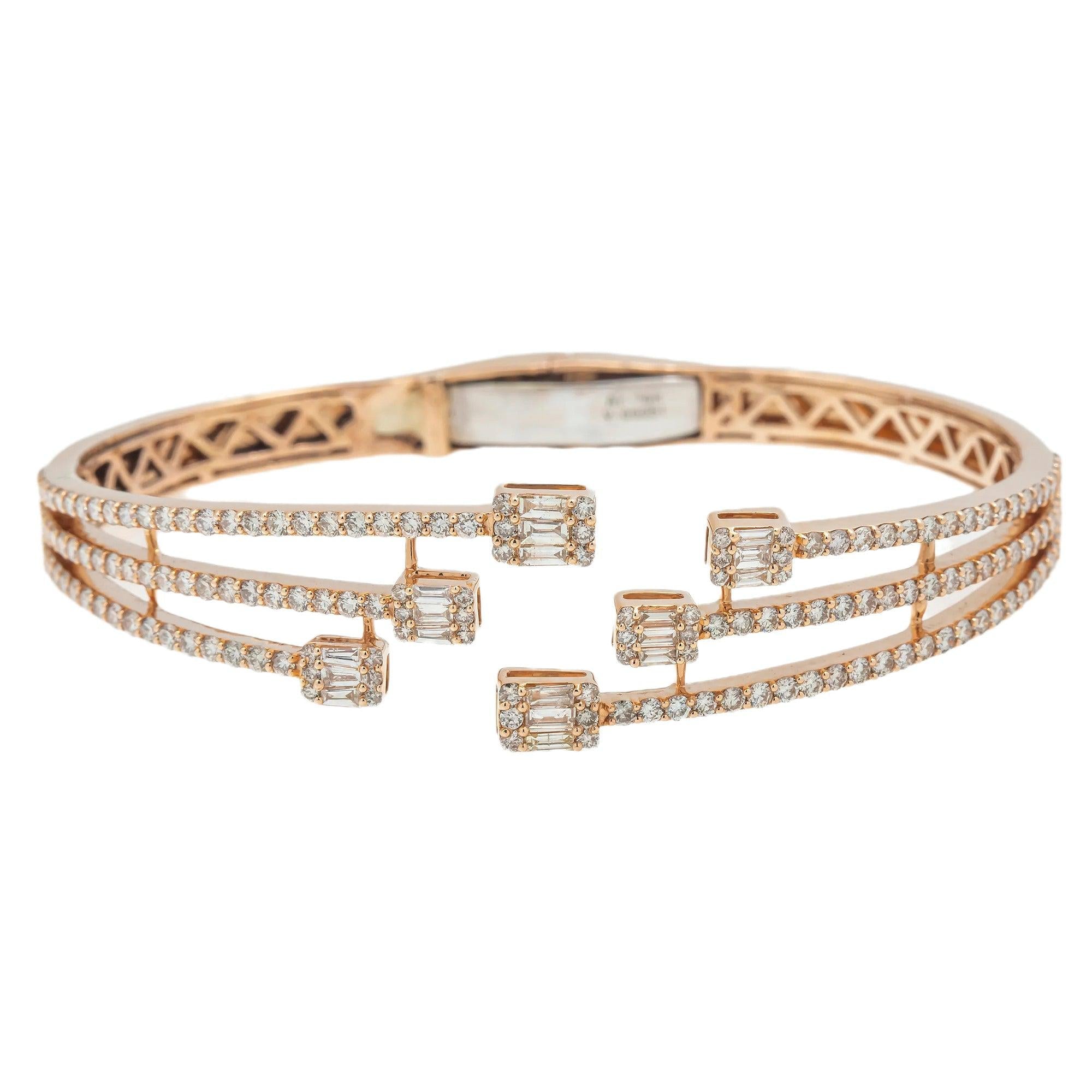 14K GOLD WITH SQUARE SHAPE DIAMONDS BANGLE BRACELET 3.42 CT