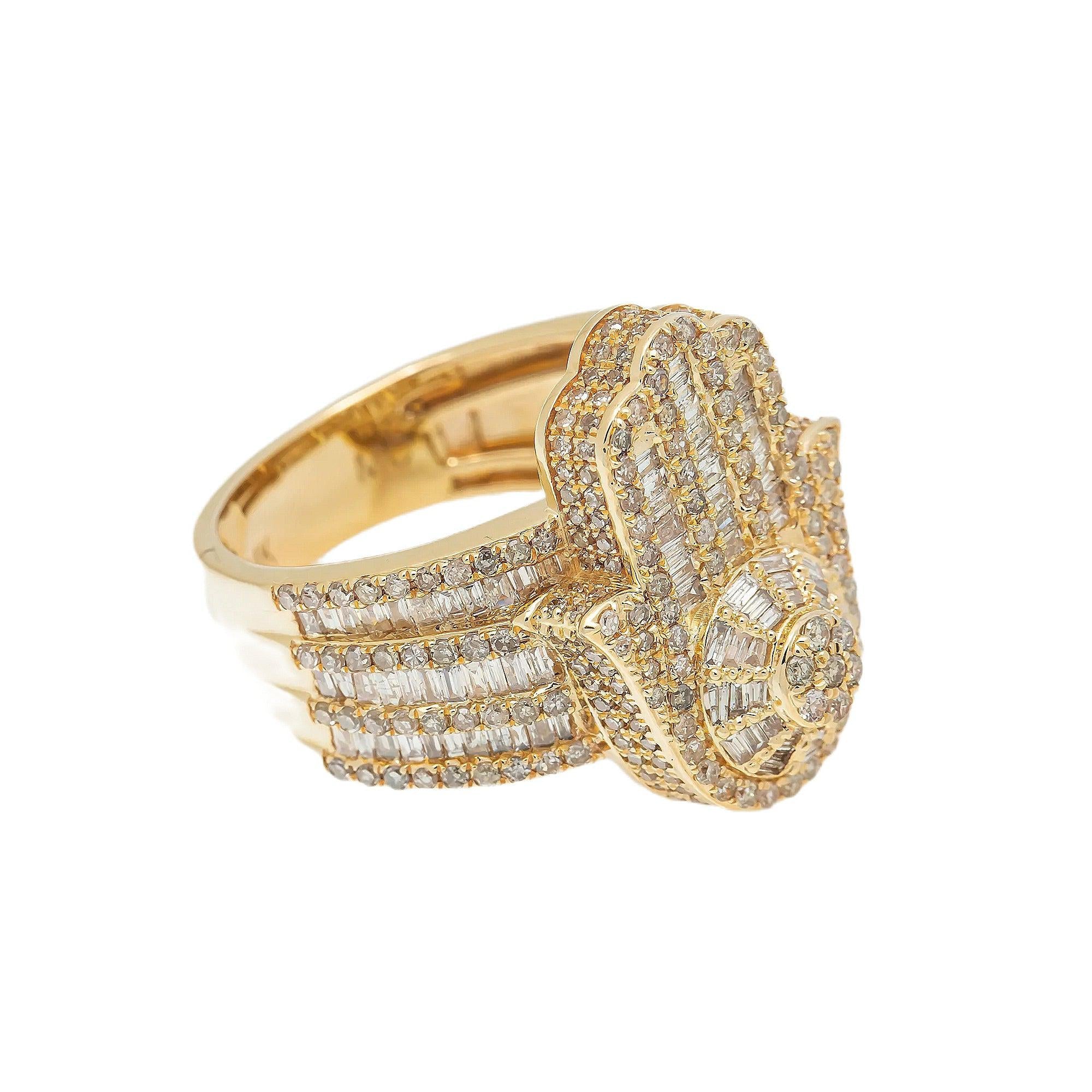 14K GOLD BAGUETTE DIAMOND HAMSA RING