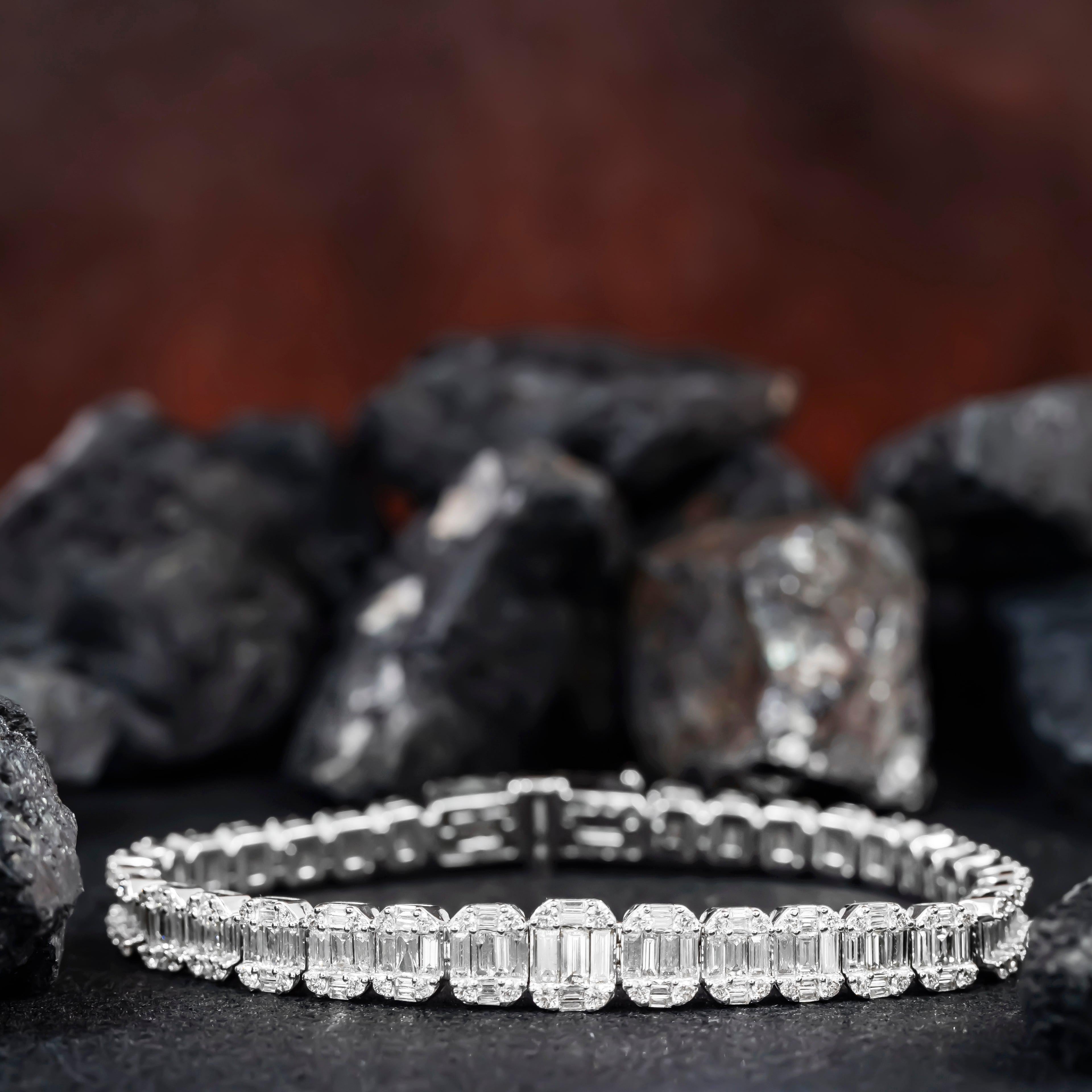 14K GOLD BAGUETTE DIAMONDS BRACELET 8.00 CT