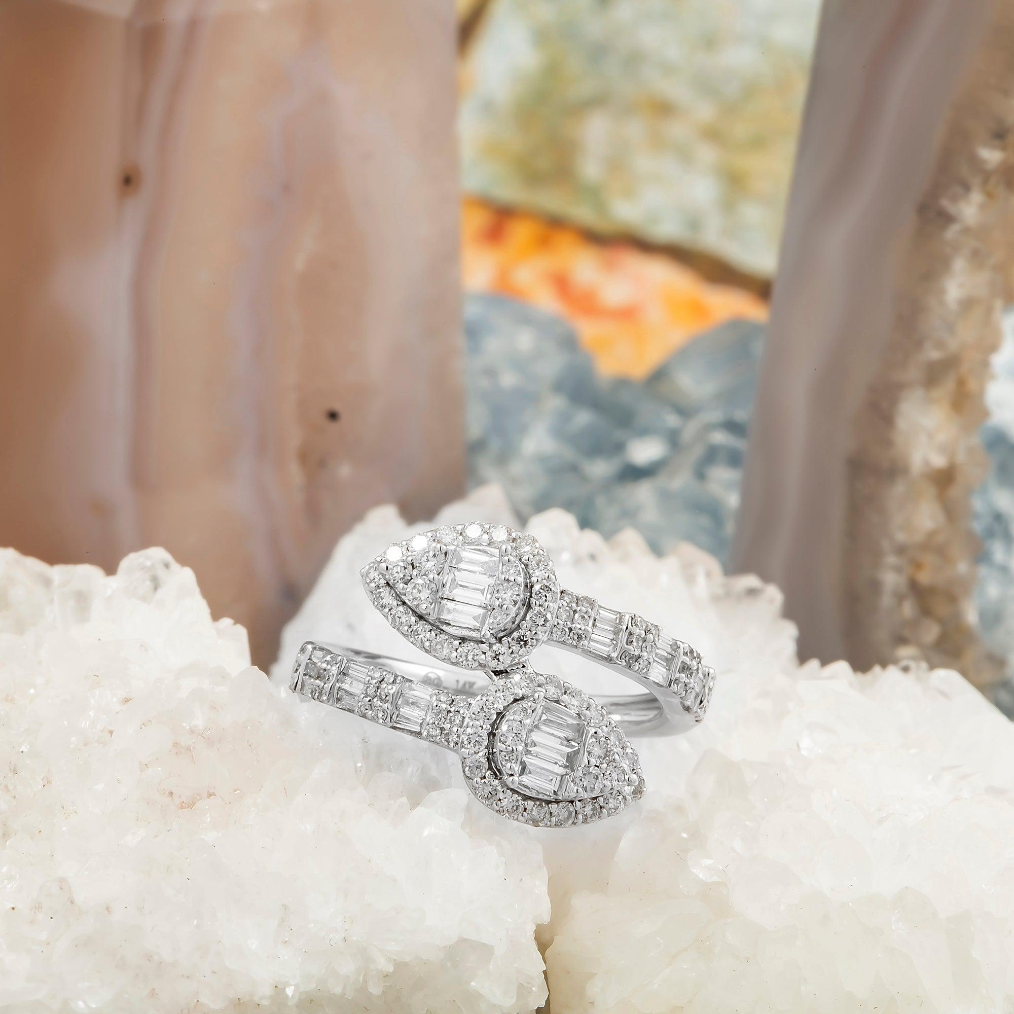 14K GOLD BAGUETTE AND ROUND DIAMOND DROP SHAPED WRAP RING 1.15 CT