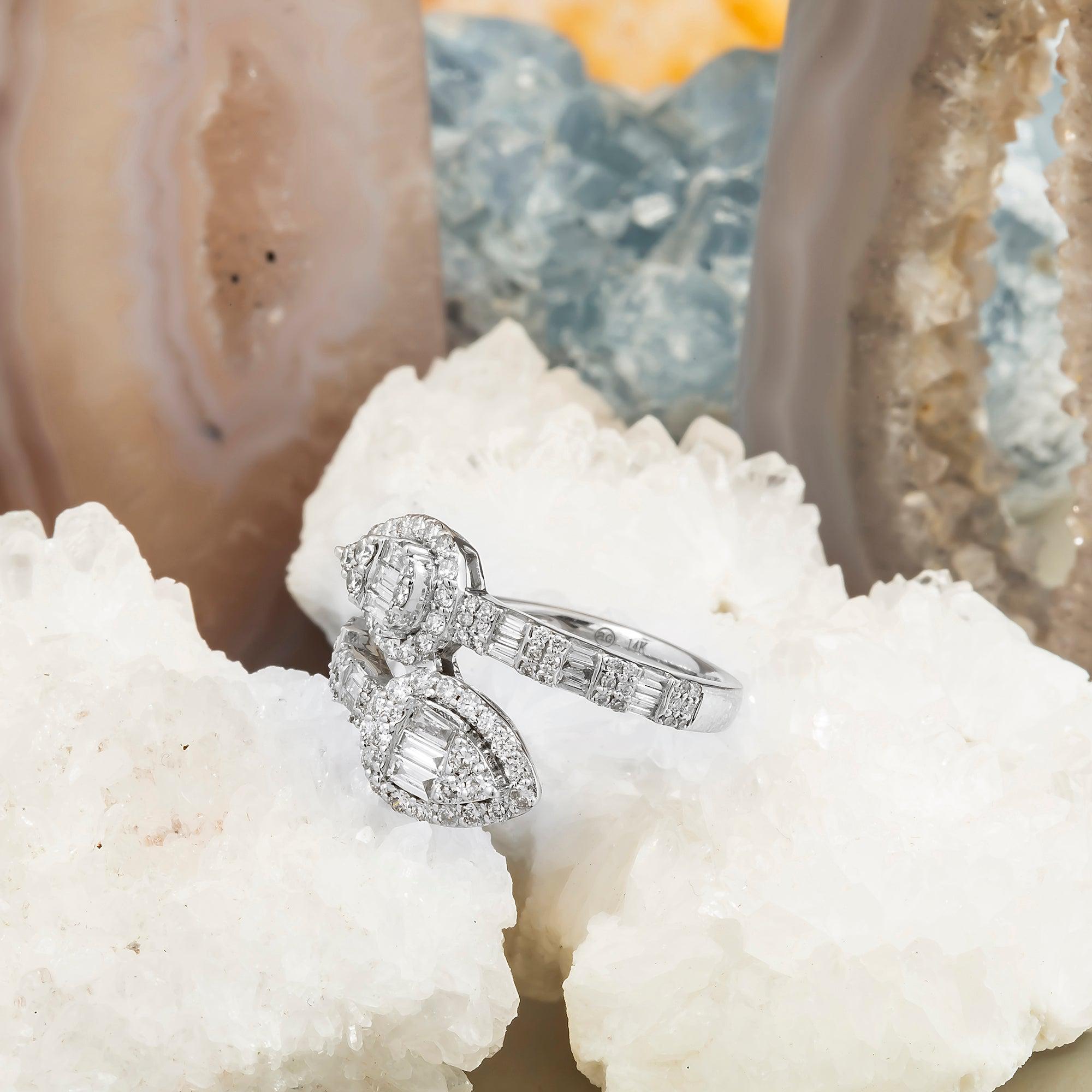 14K GOLD BAGUETTE AND ROUND DIAMOND DROP SHAPED WRAP RING 1.15 CT