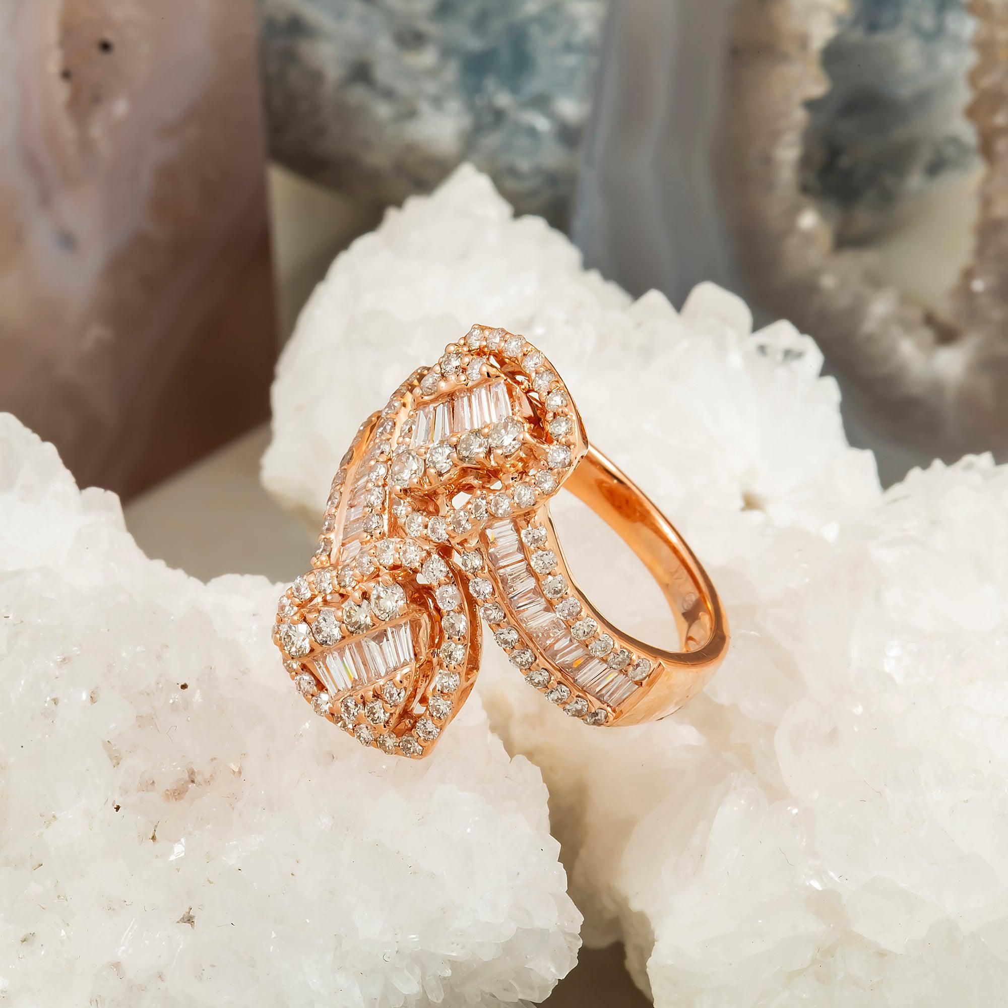 14K GOLD BAGUETTE AND ROUND DIAMOND HEART WRAP RING 1.70 CT