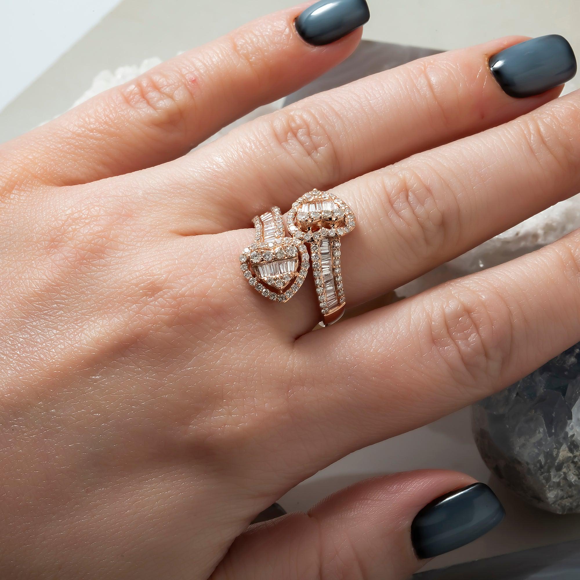 14K GOLD BAGUETTE AND ROUND DIAMOND HEART WRAP RING 1.70 CT