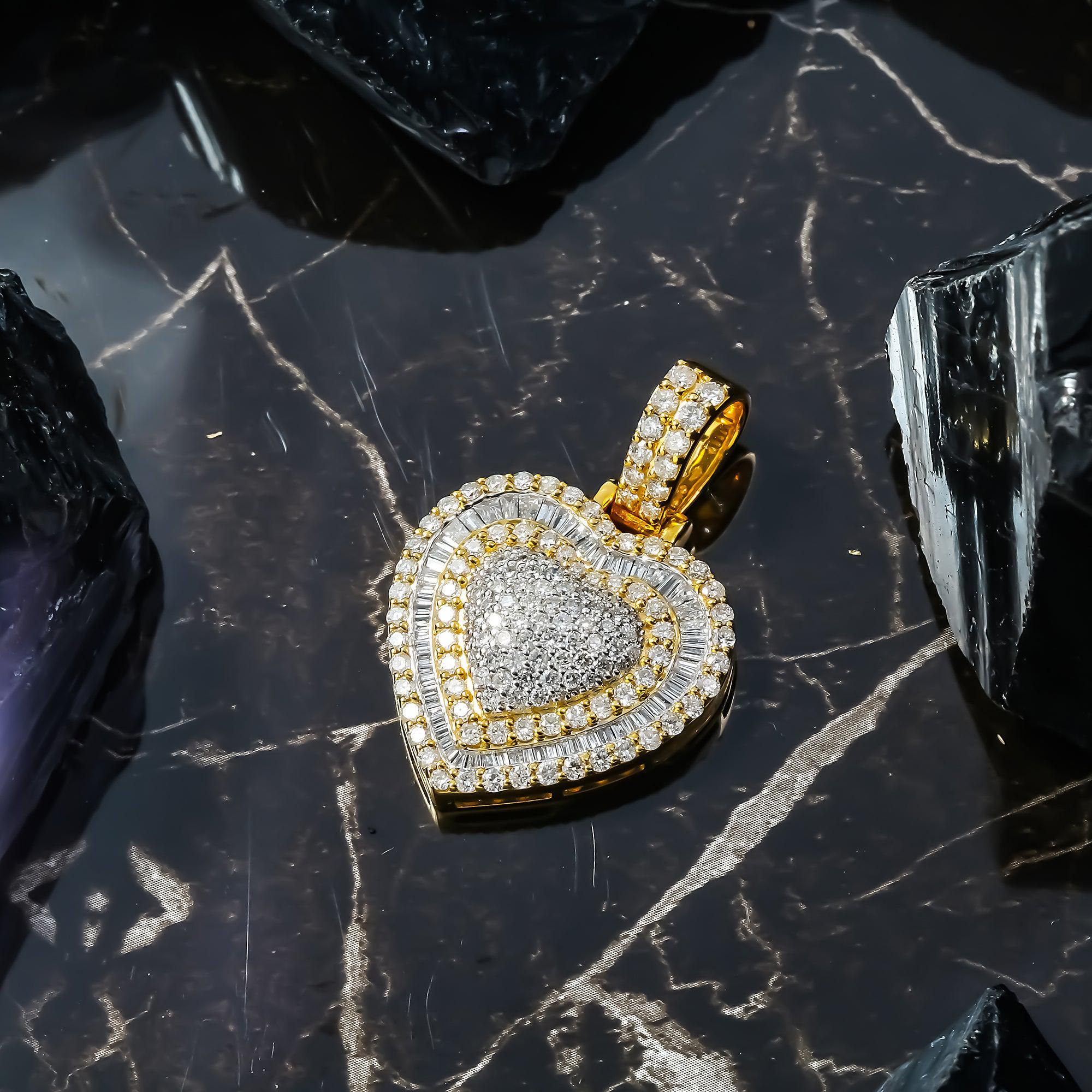 10K GOLD BAGUETTE AND ROUND DIAMOND HEART PENDANT 2.15 CT