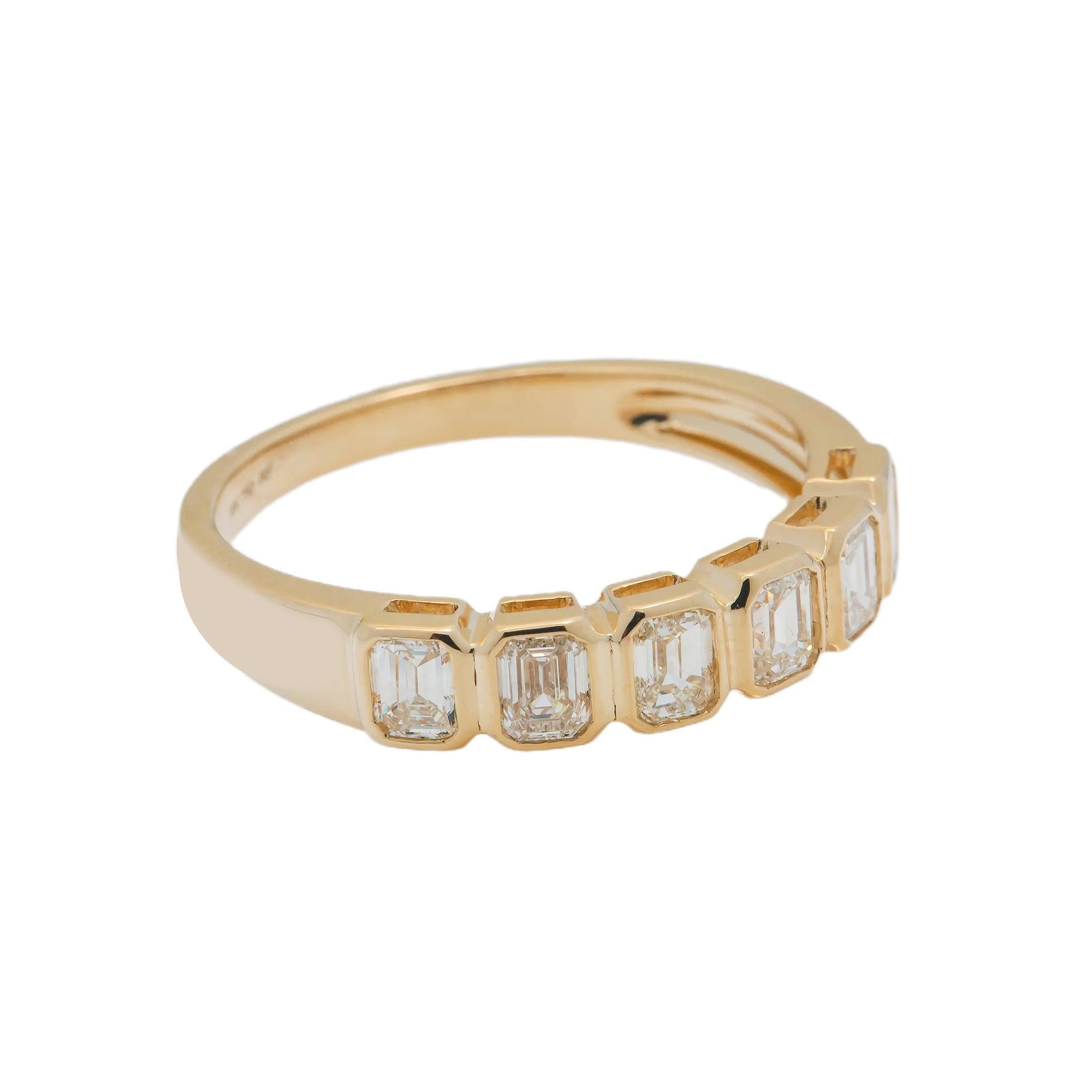 18K GOLD BAGUETTE DIAMOND LADIES RING 0.94 CT