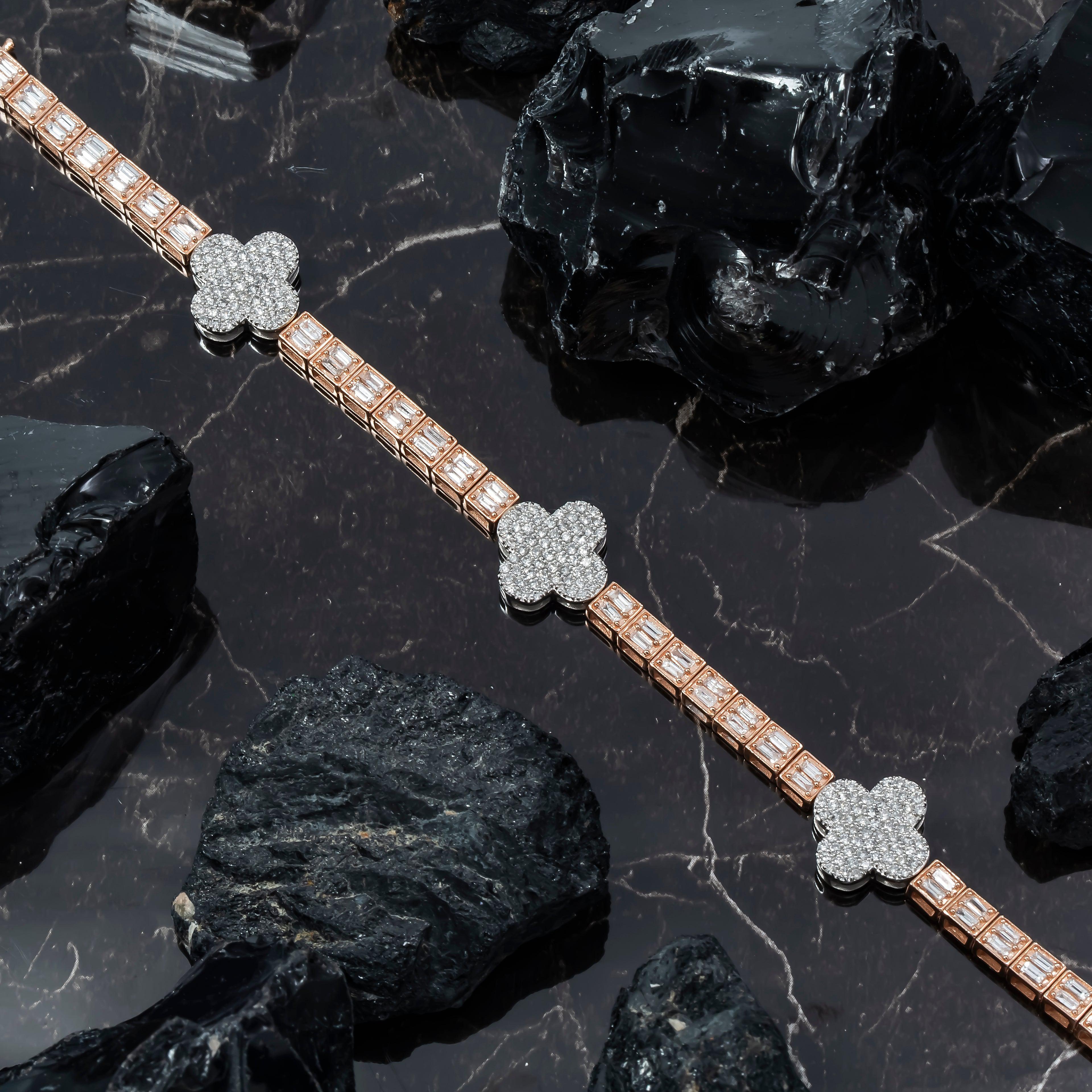 10K GOLD TWO TONE ROUND AND BAGUETTE DIAMONDS CLOVER BRACELET 3.50 CT