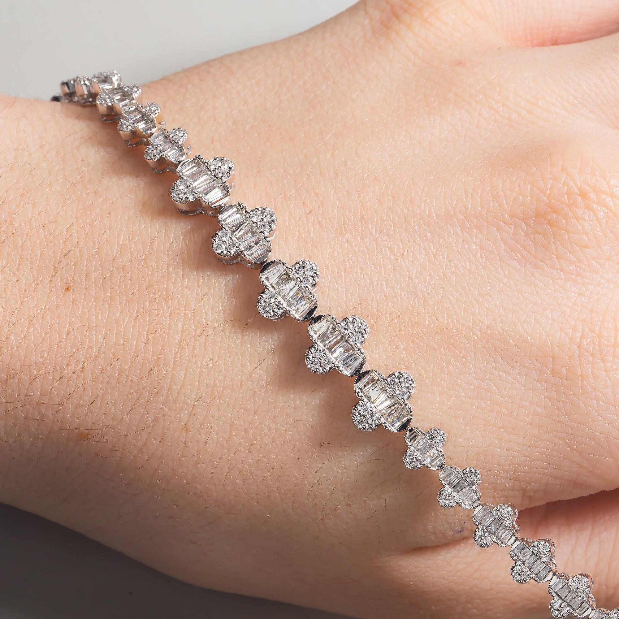 14K GOLD BAGUETTE AND ROUND DIAMONDS CLOVER BRACELET 4.00 CT