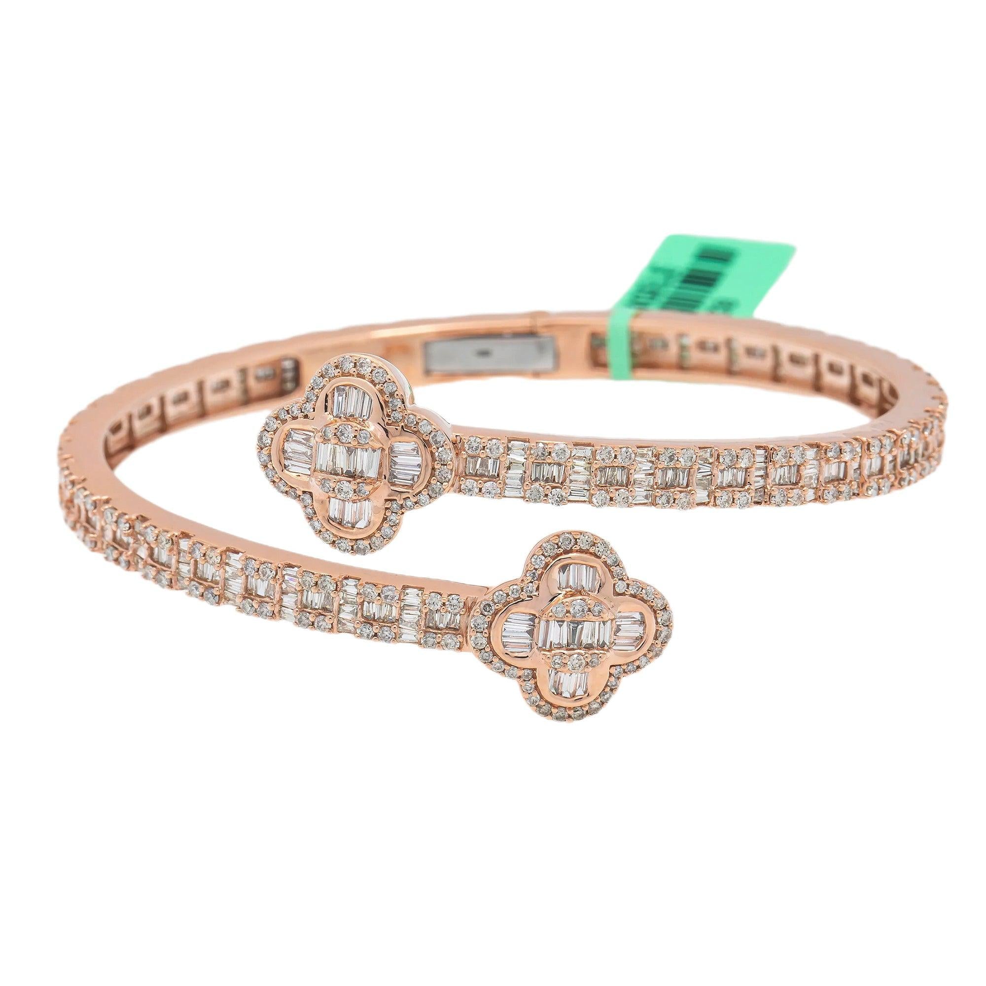 10K GOLD BAGUETTE AND ROUND DIAMONDS CLOVER BANGLE BRACELET 4.25 CT