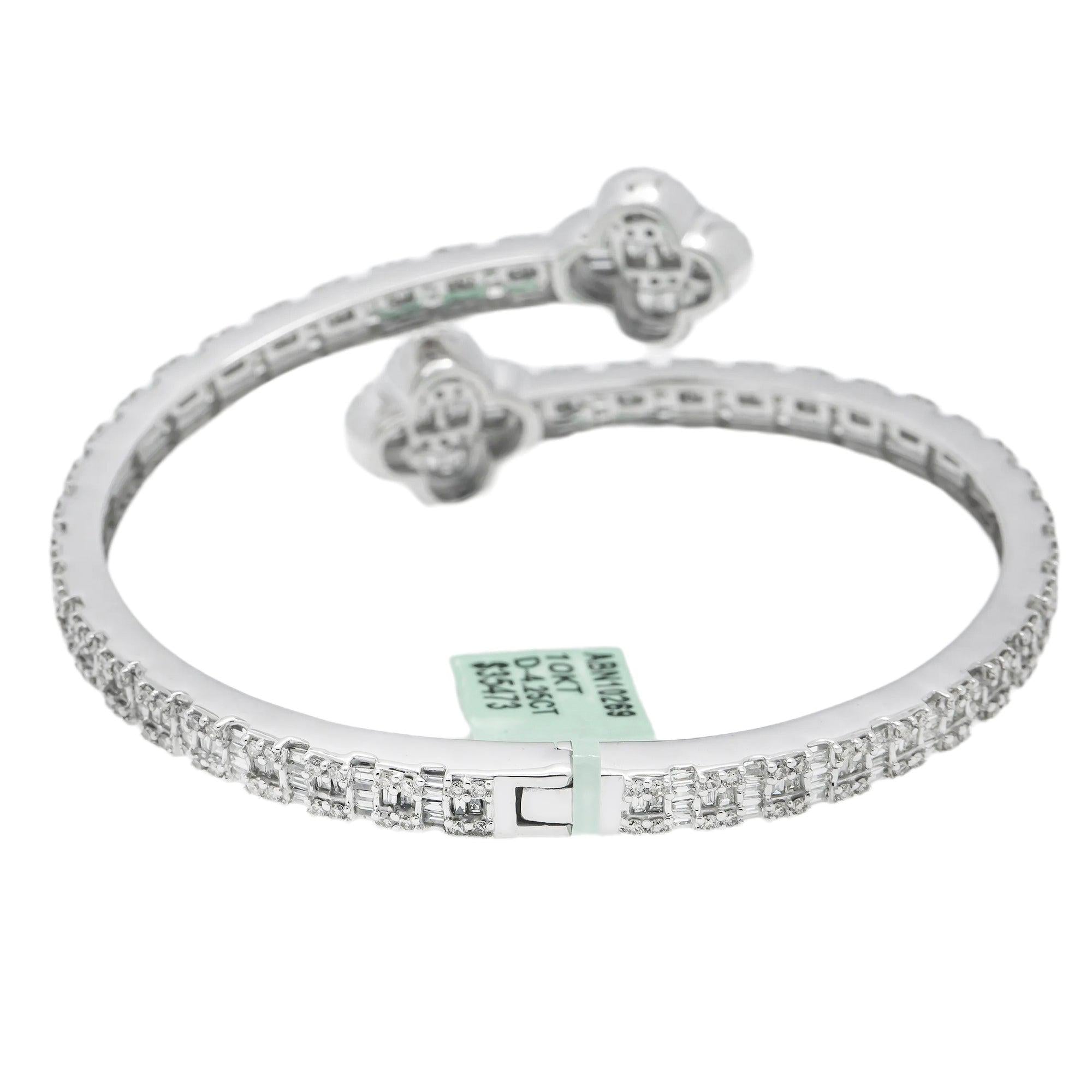 10K GOLD BAGUETTE AND ROUND DIAMONDS CLOVER BANGLE BRACELET 4.25 CT