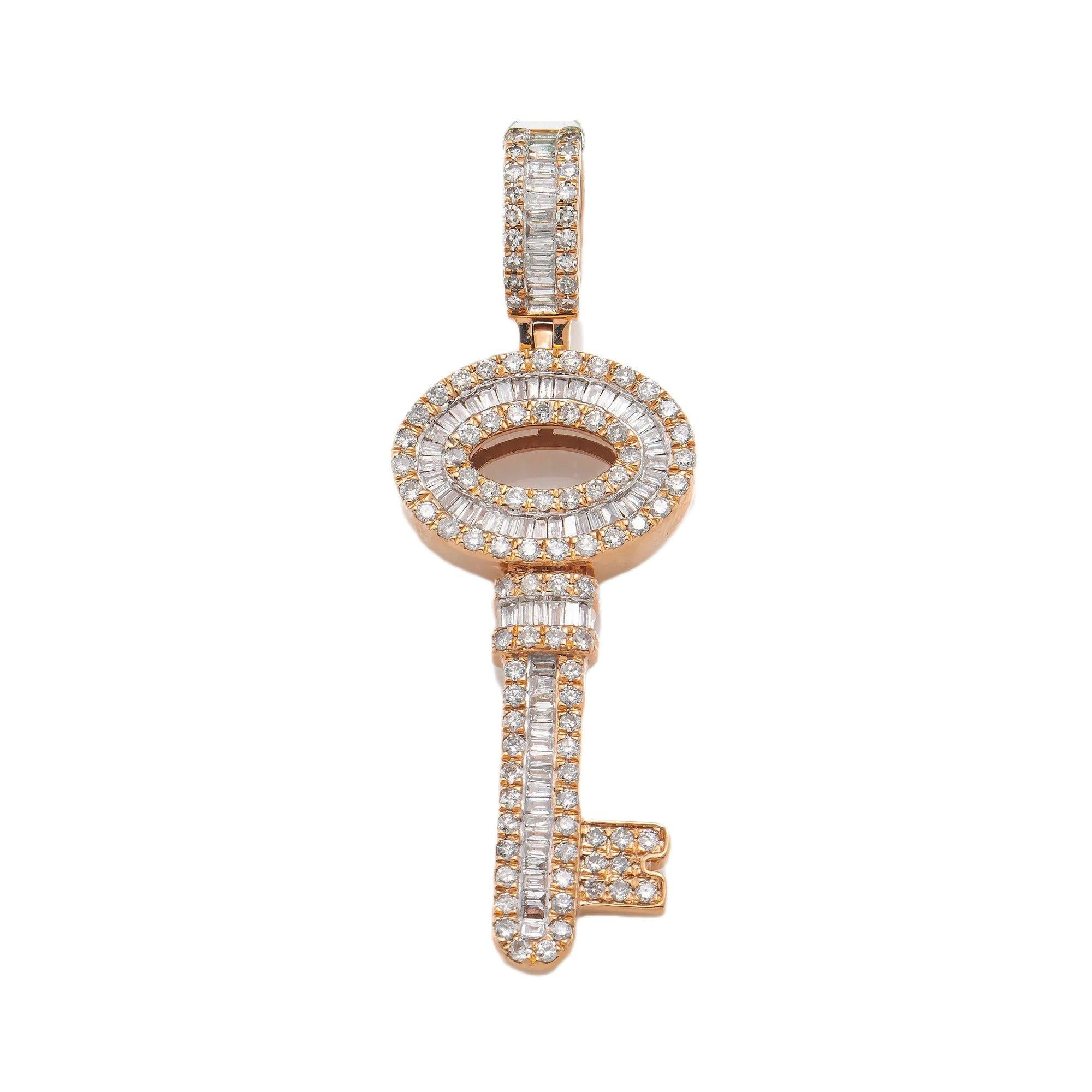 14K GOLD BAGUETTE AND ROUND DIAMOND KEY PENDANT 1.60 CT