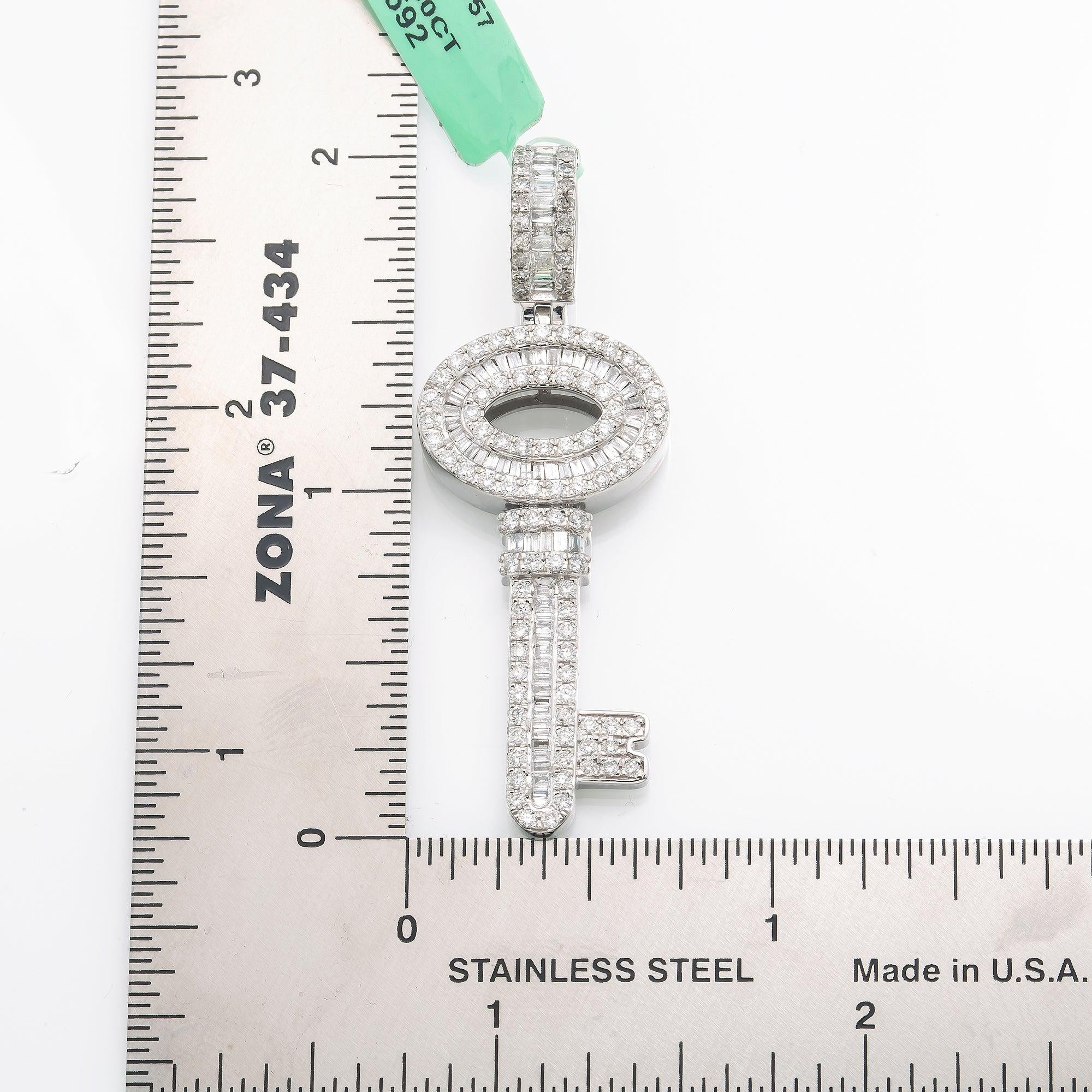 14K GOLD BAGUETTE AND ROUND DIAMOND KEY PENDANT 1.60 CT