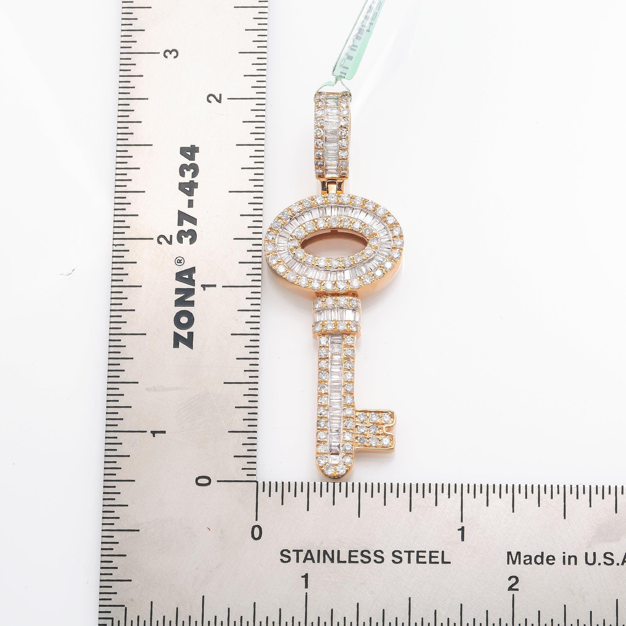 14K GOLD BAGUETTE AND ROUND DIAMOND KEY PENDANT 1.60 CT