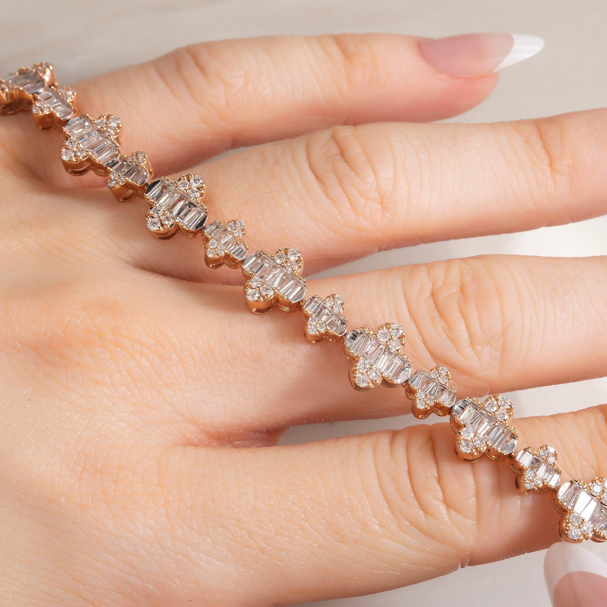 14K GOLD BAGUETTE AND ROUND DIAMONDS CLOVER BRACELET 4.90 CT