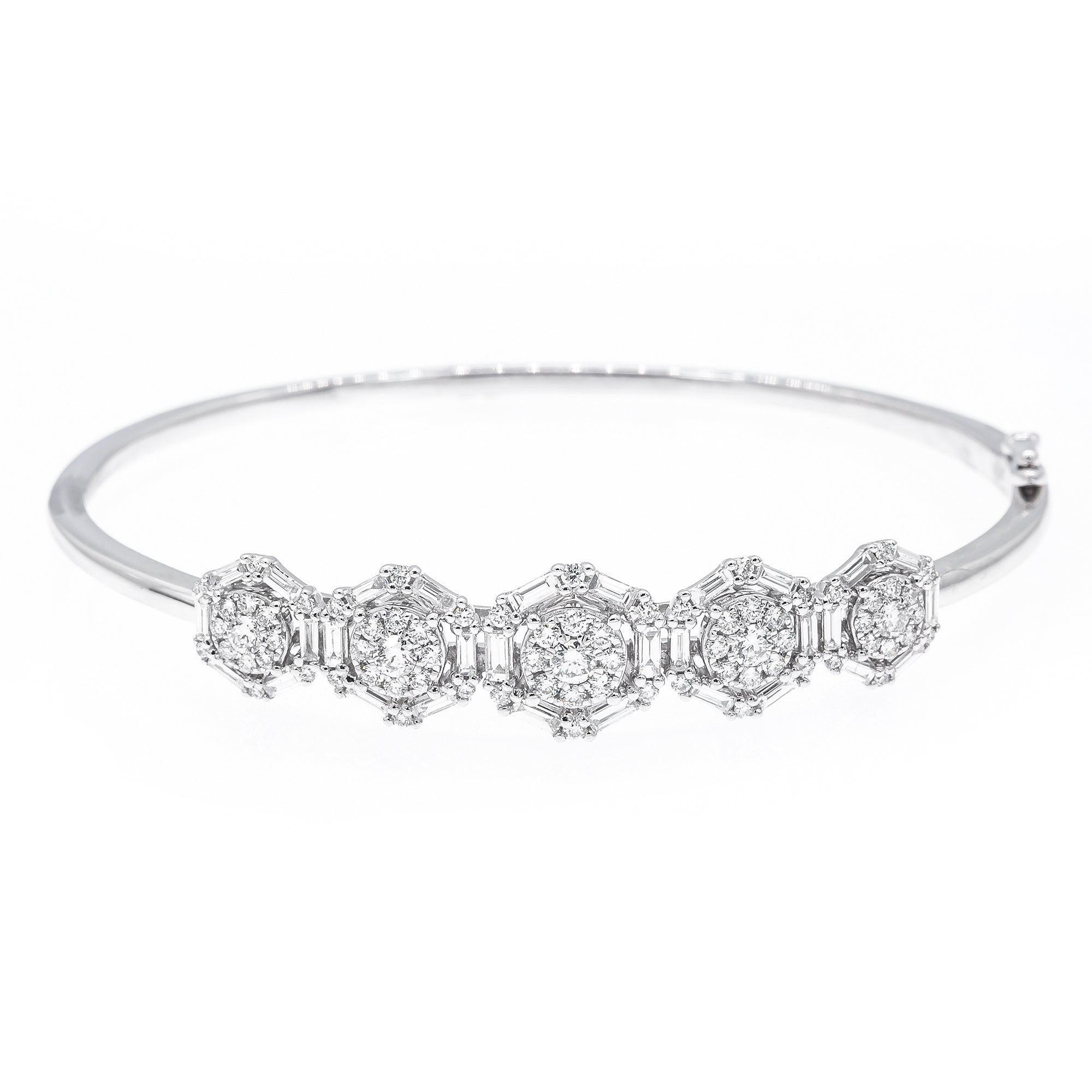 LADIES 18K WHITE GOLD BANGLE WITH ROUND AND BAGUETTE DIAMONDS
