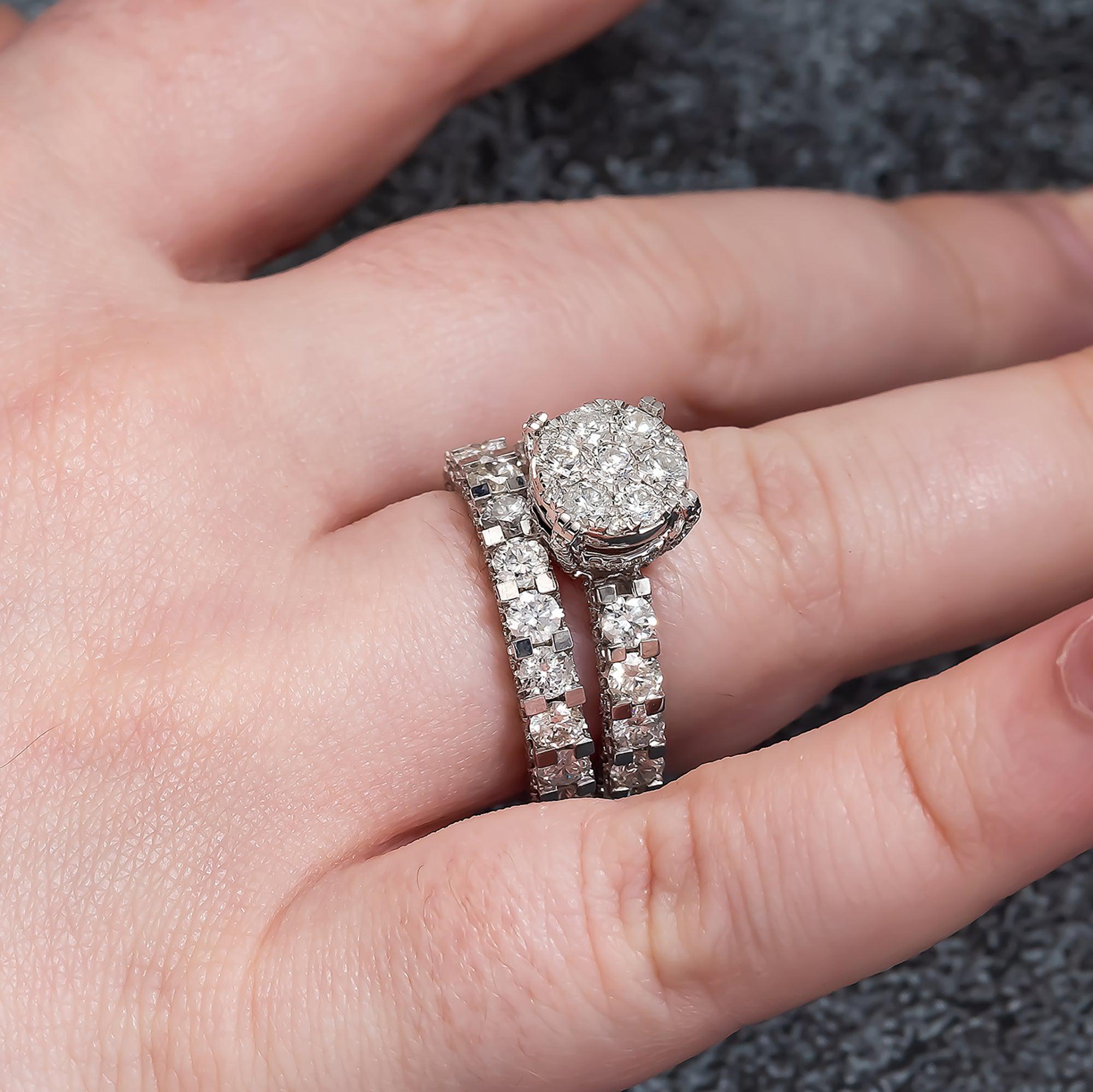 10K GOLD ROUND DIAMOND CLUSTER BRIDAL SET 5.65 CTW