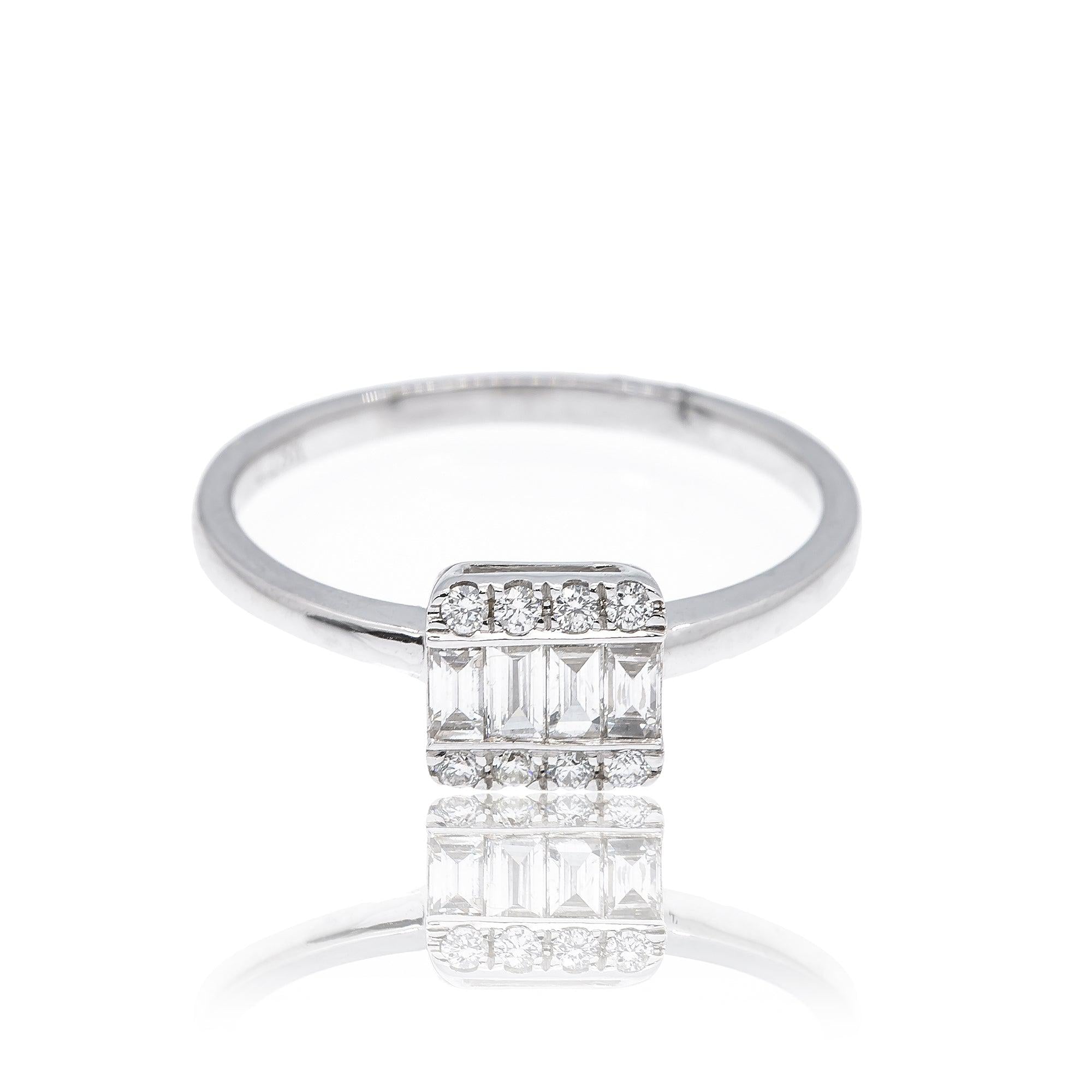 18K White Gold Ladies Ring with 0.28 CT Diamonds
