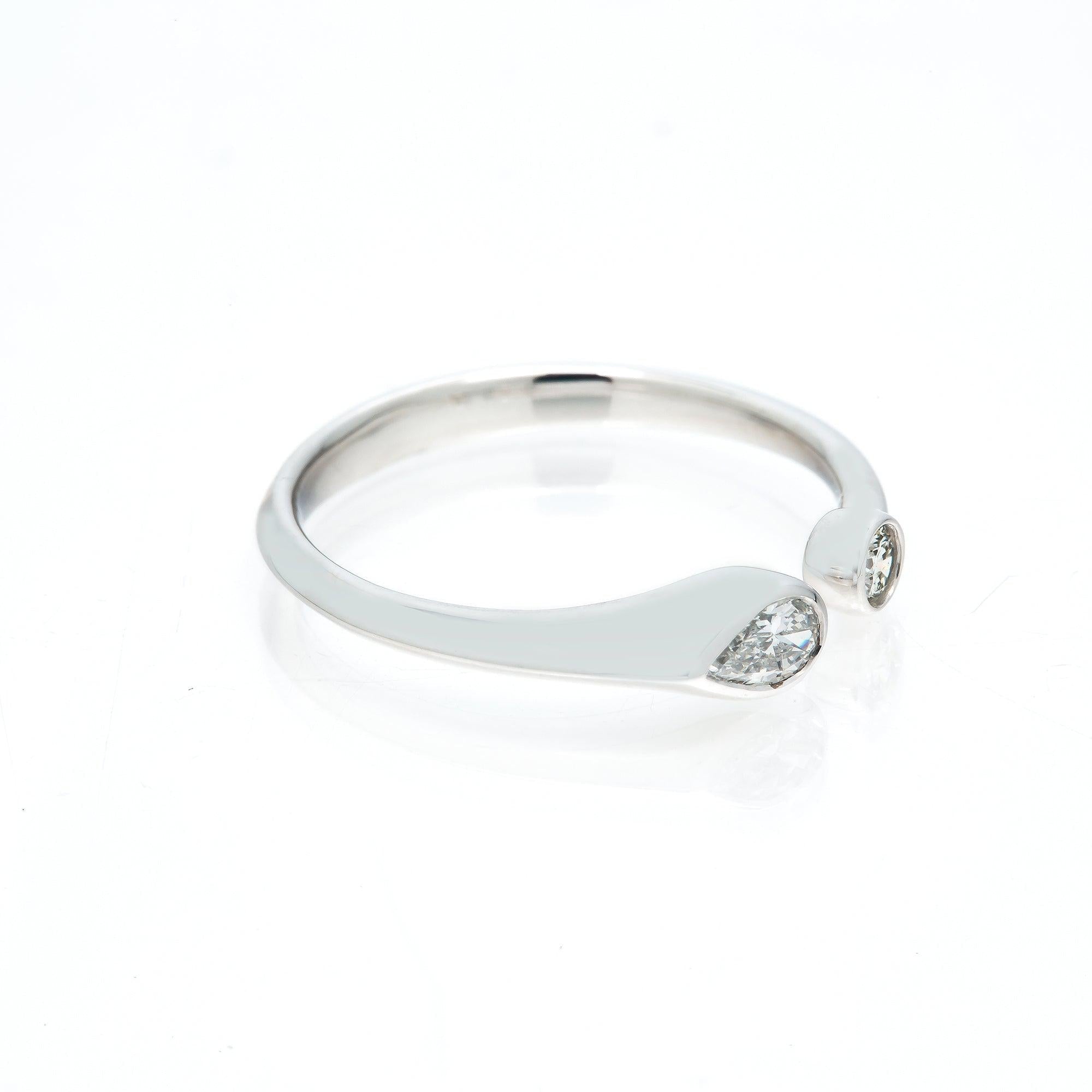 14K GOLD PEAR AND ROUND TWO DIAMOND BEZEL RING 0.25 CT