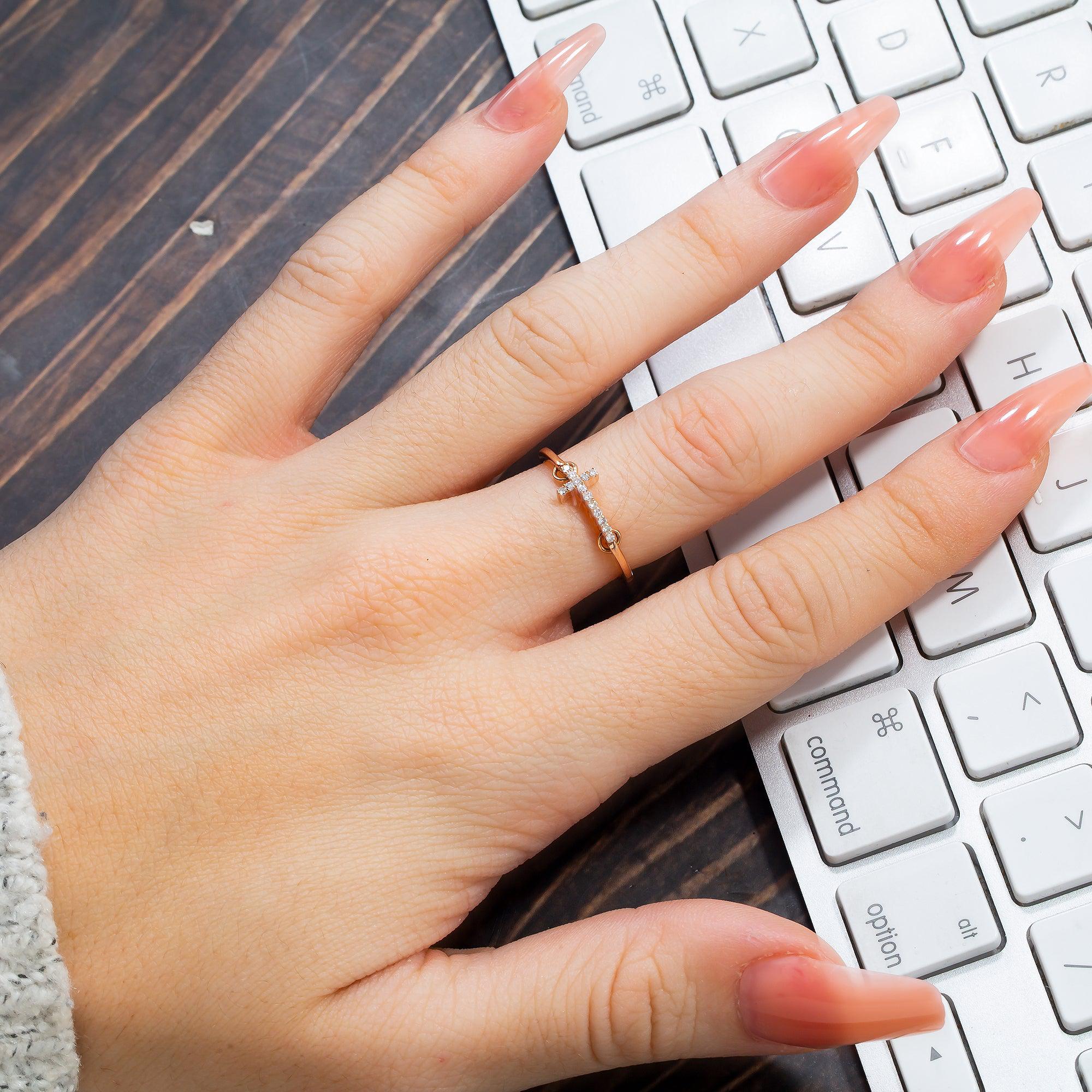 14K GOLD DIAMOND SIDEWAYS CROSS RING 0.15 CT