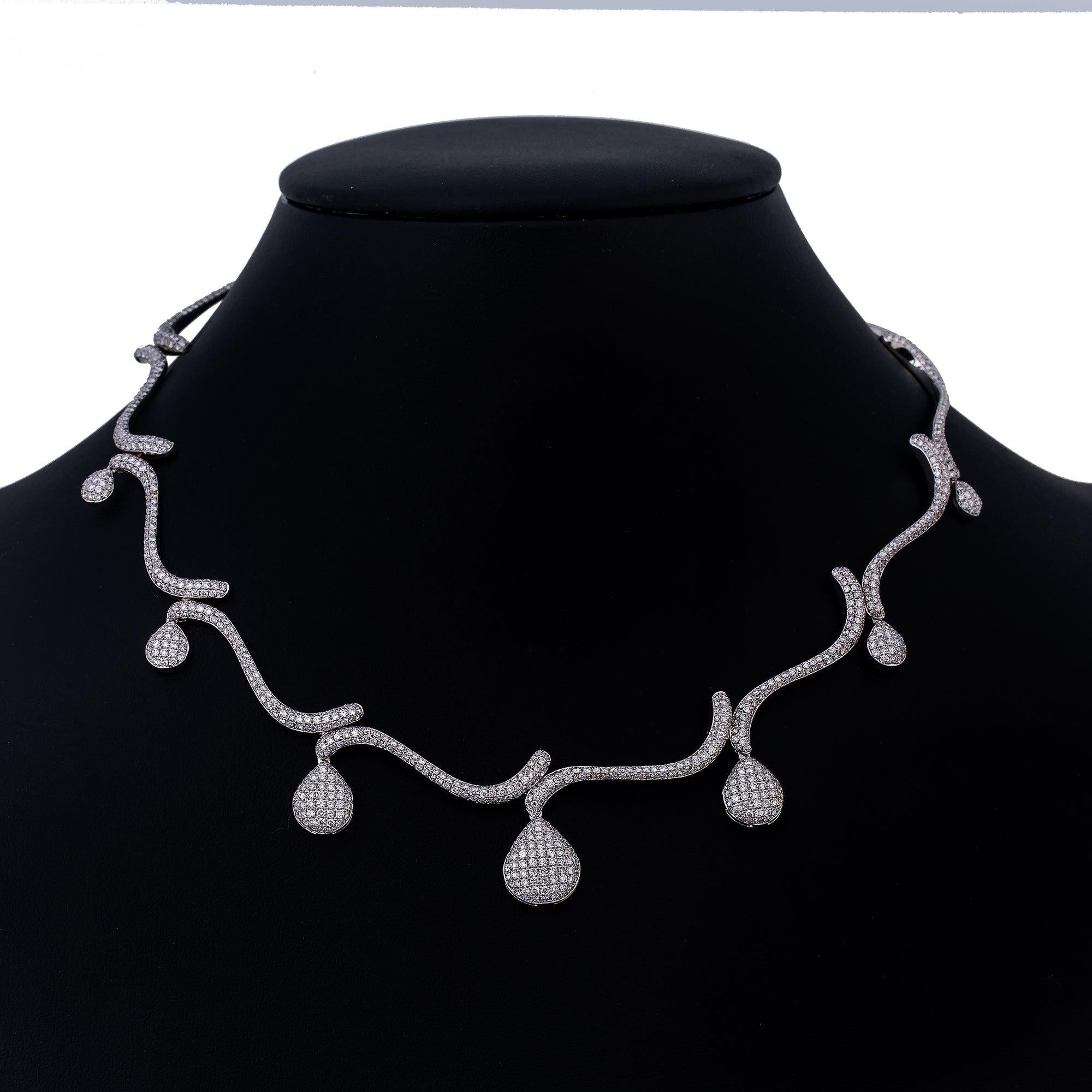 18K White Gold Diamond Necklace 18"