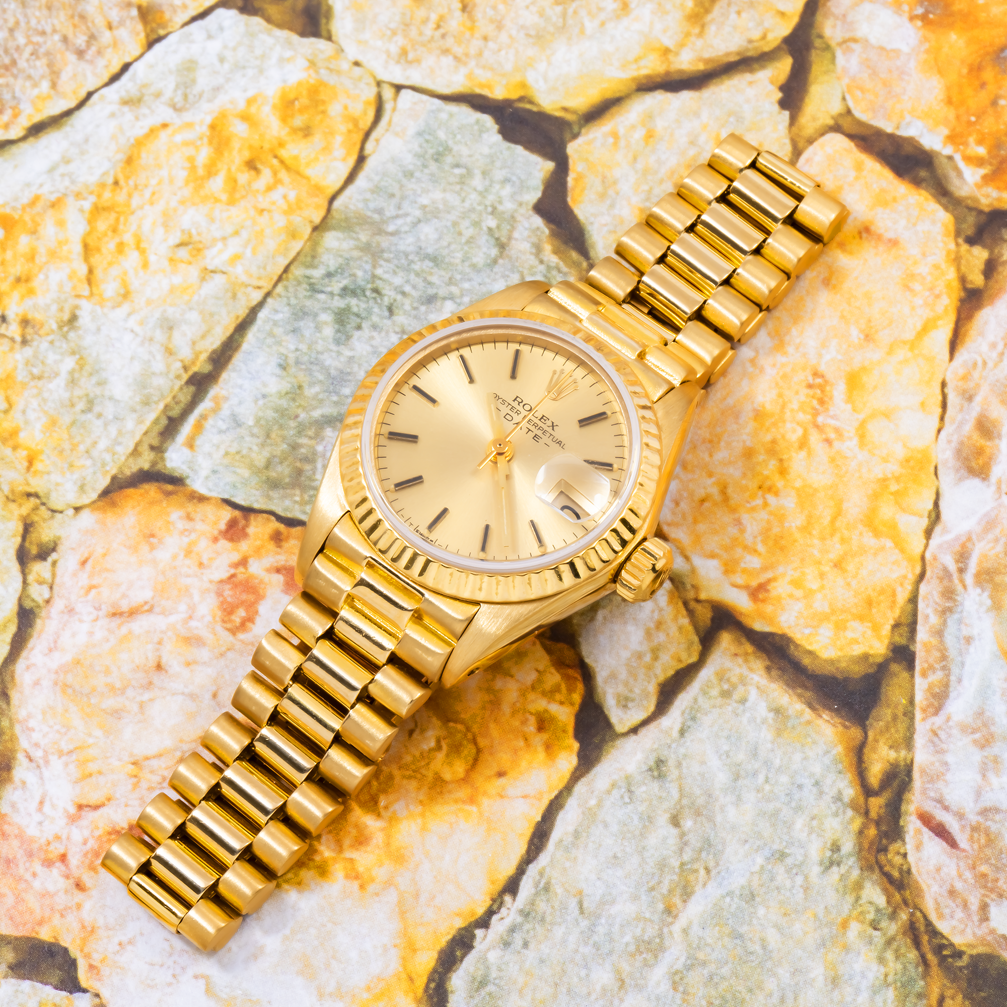 ROLEX LADY-DATEJUST 6917 26MM CHAMPAGNE DIAL WITH YELLOW GOLD PRESIDENTIAL BRACELET