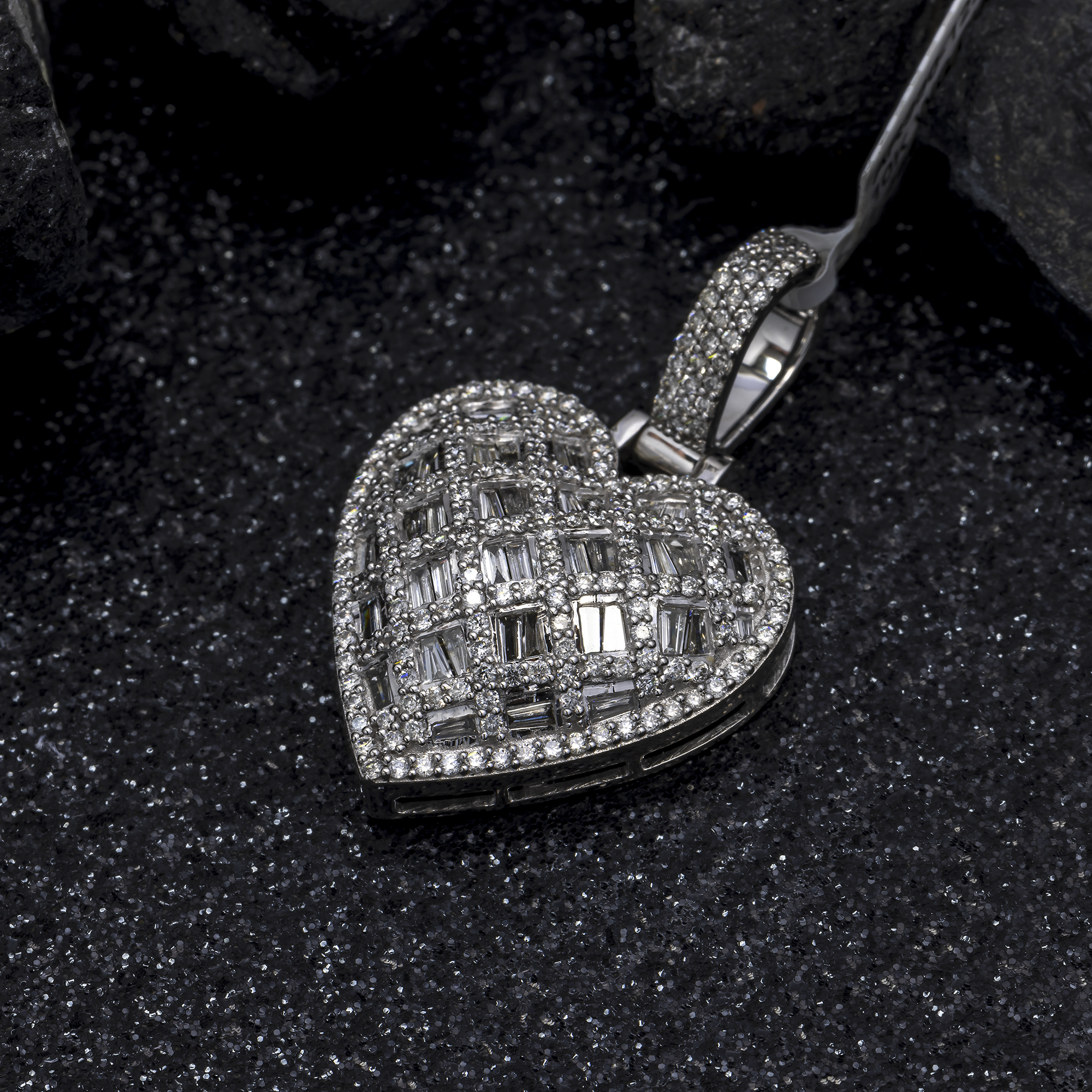 10K GOLD ROUND DIAMOND HEART PENDANT 1.48 CT