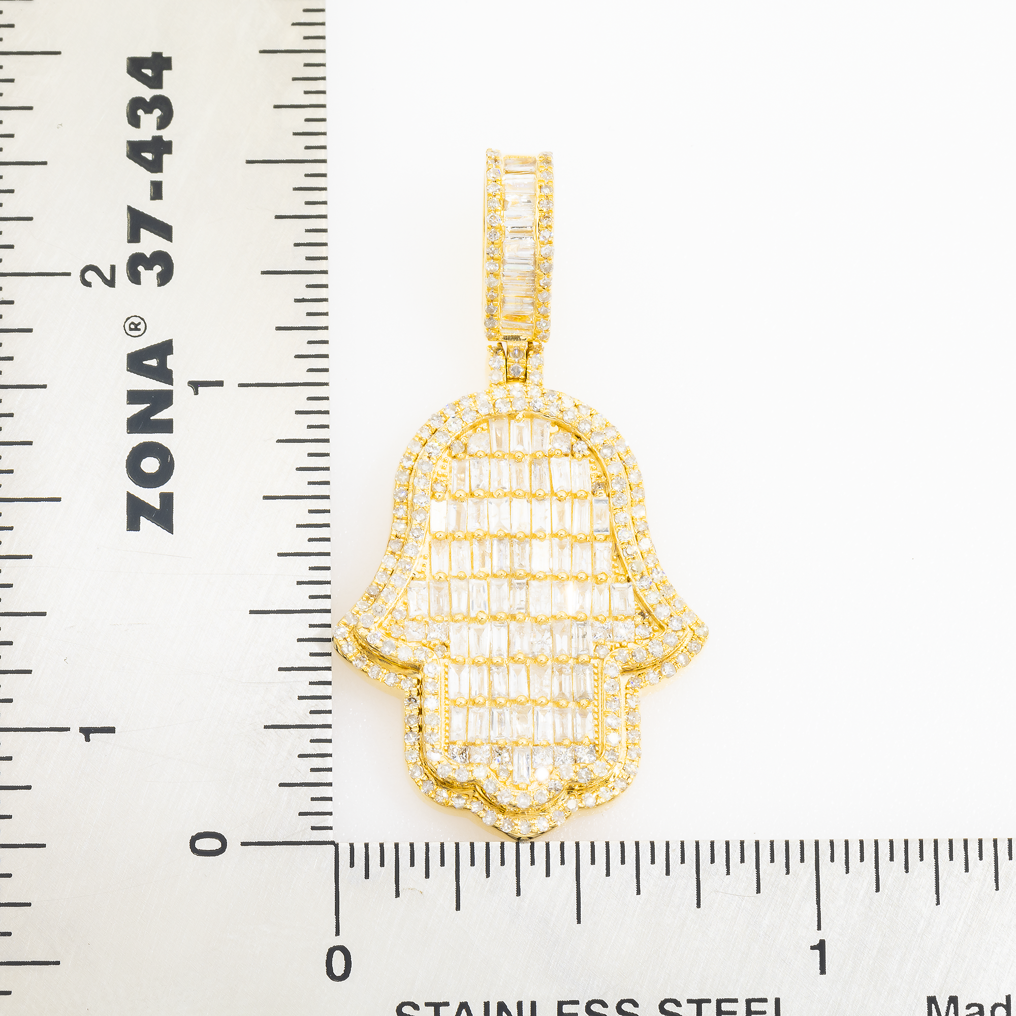 14K GOLD BAGUETTE AND ROUND DIAMOND HAMSA PENDANT 1.91 CT