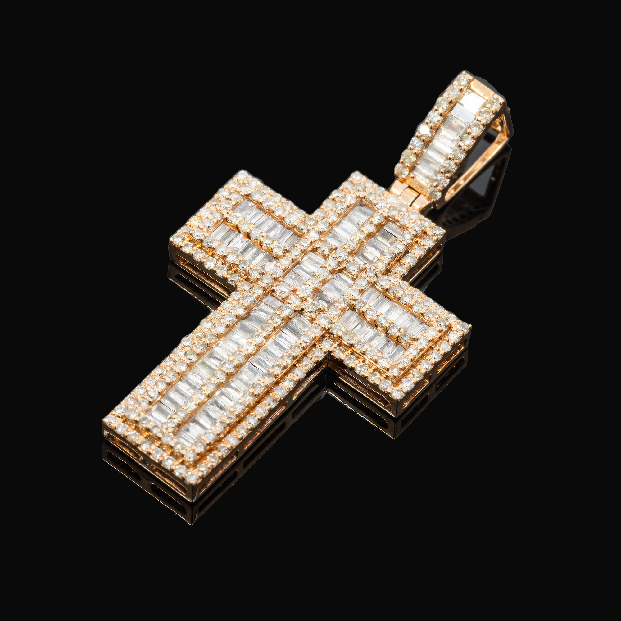 10K GOLD BAGUETTE AND ROUND DIAMOND CROSS PENDANT 1.13 CT