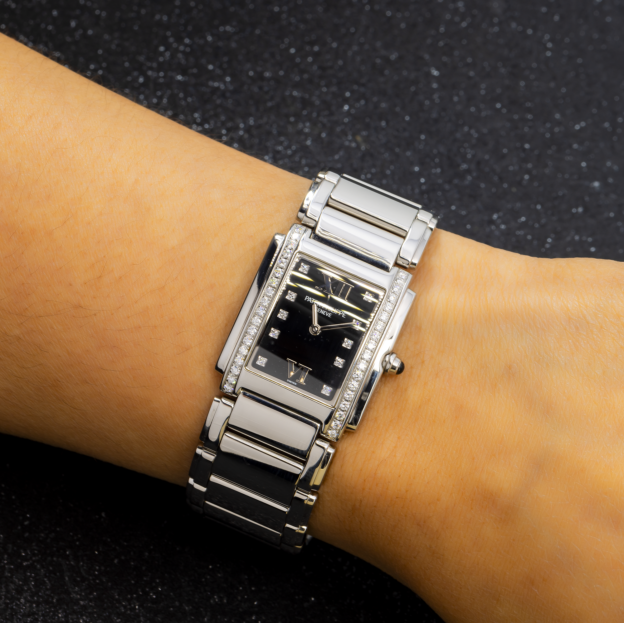 PATEK PHILIPPE TWENTY~4 LADIES STAINLESS STEEL GREY DIAL 4910/10A-010.