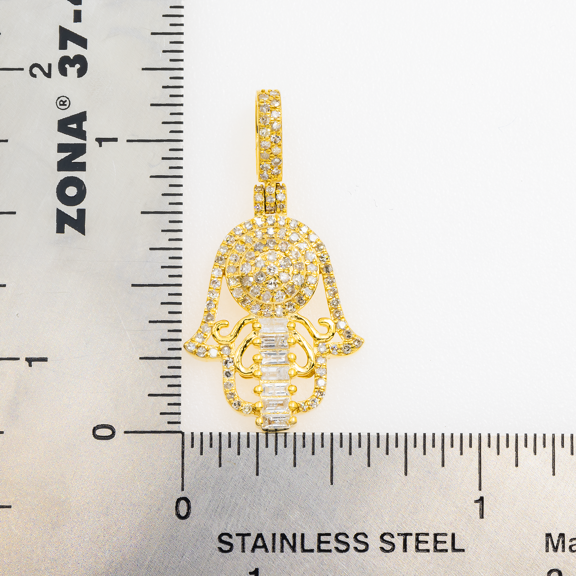 14K GOLD BAGUETTE AND ROUND DIAMOND HAMSA PENDANT 0.81 CT