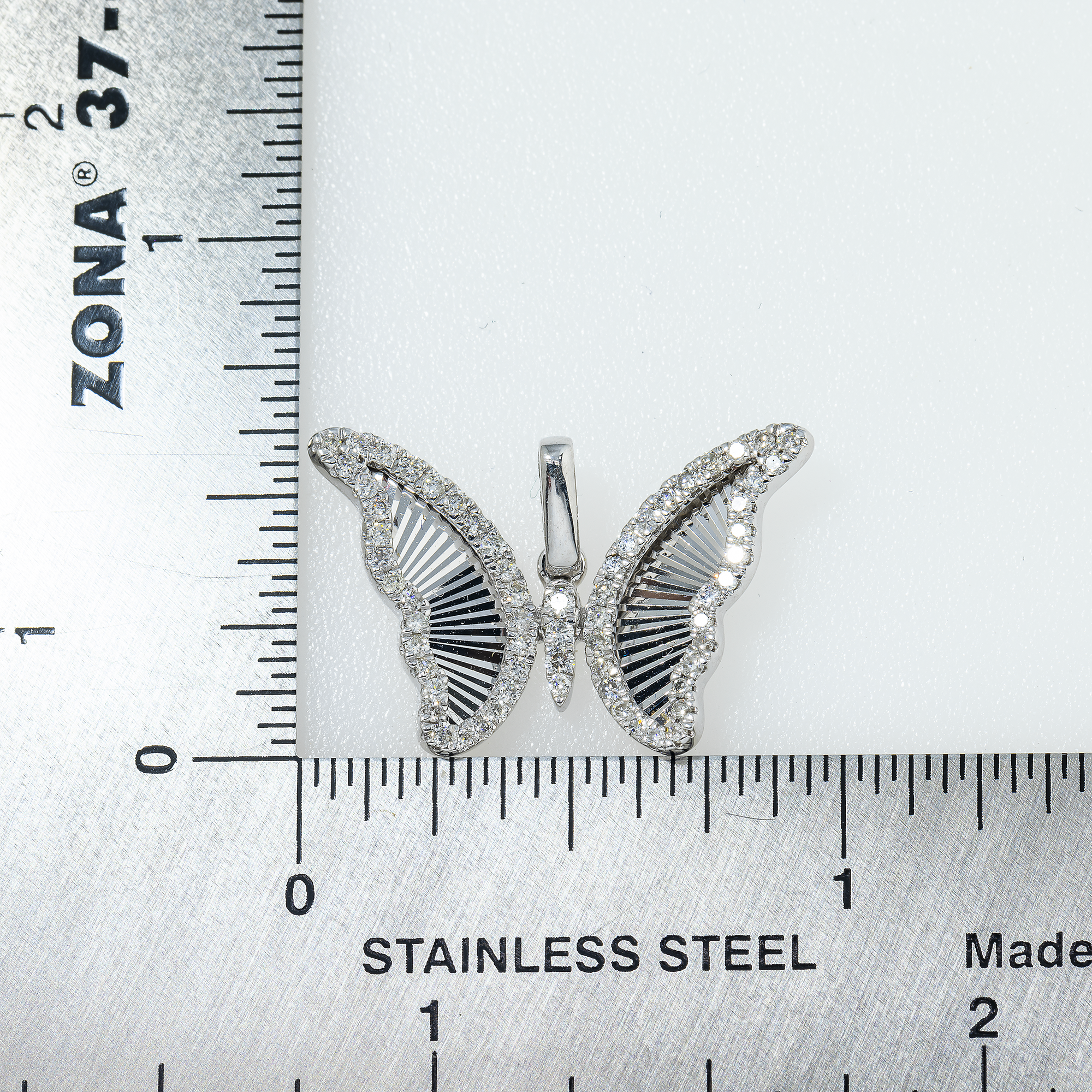 14K GOLD ROUND DIAMOND BUTTERFLY PENDANT 0.61 CT