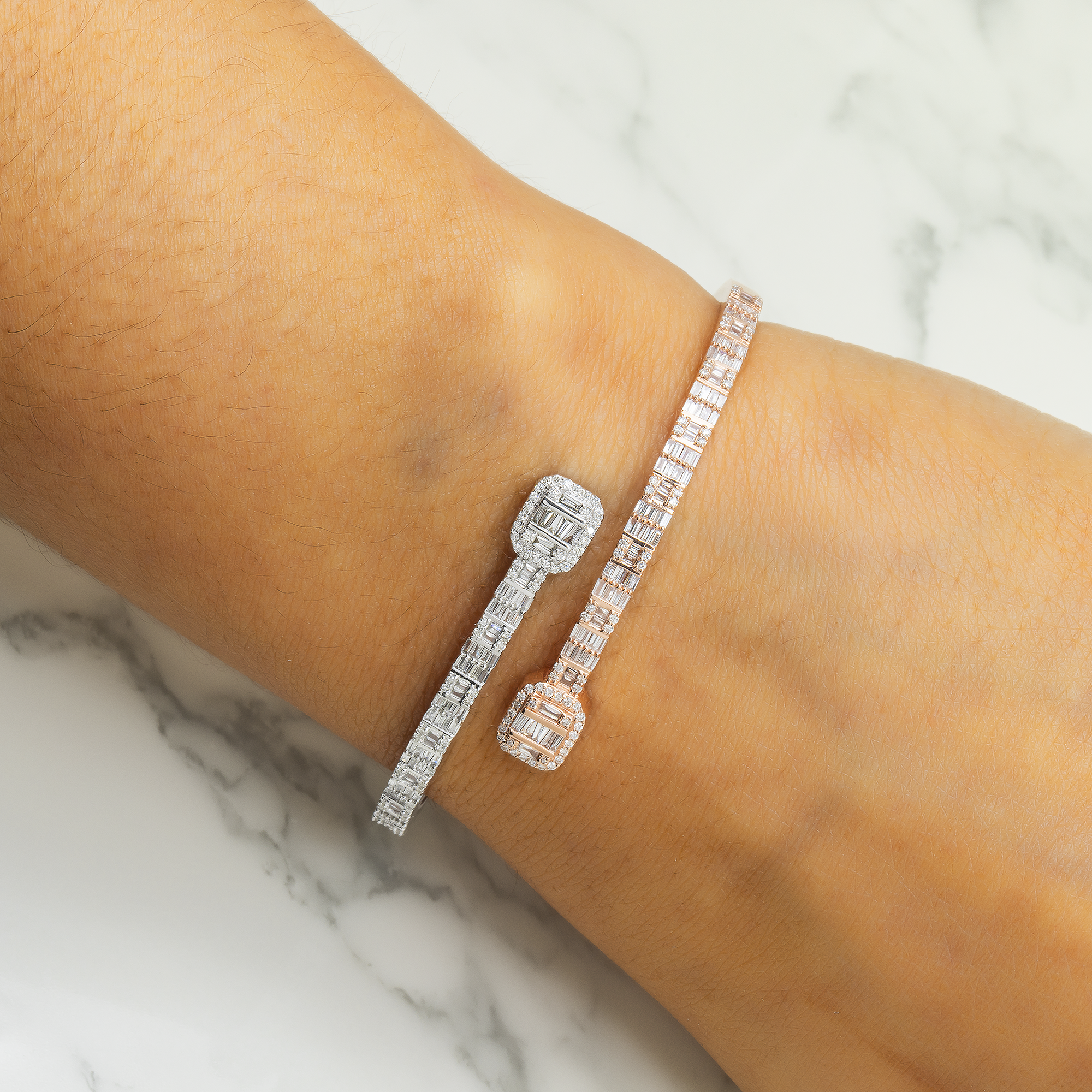 10K GOLD ROUND AND BAGUETTE DIAMOND SQUARE SHAPE BANGLE 1.49 CT