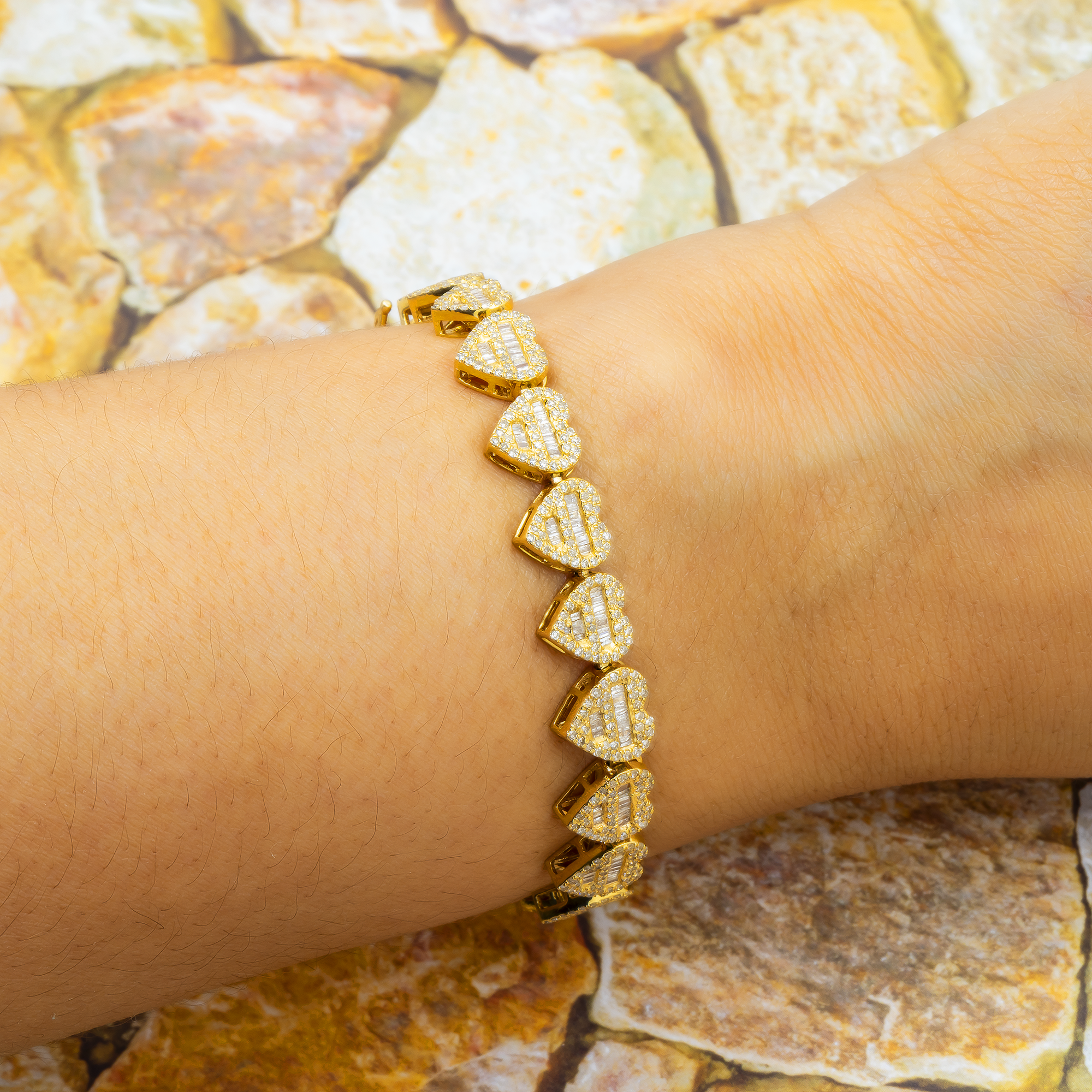 10K GOLD BAGUETTE AND ROUND DIAMOND HEART CHAIN BRACELET 3.73 CT