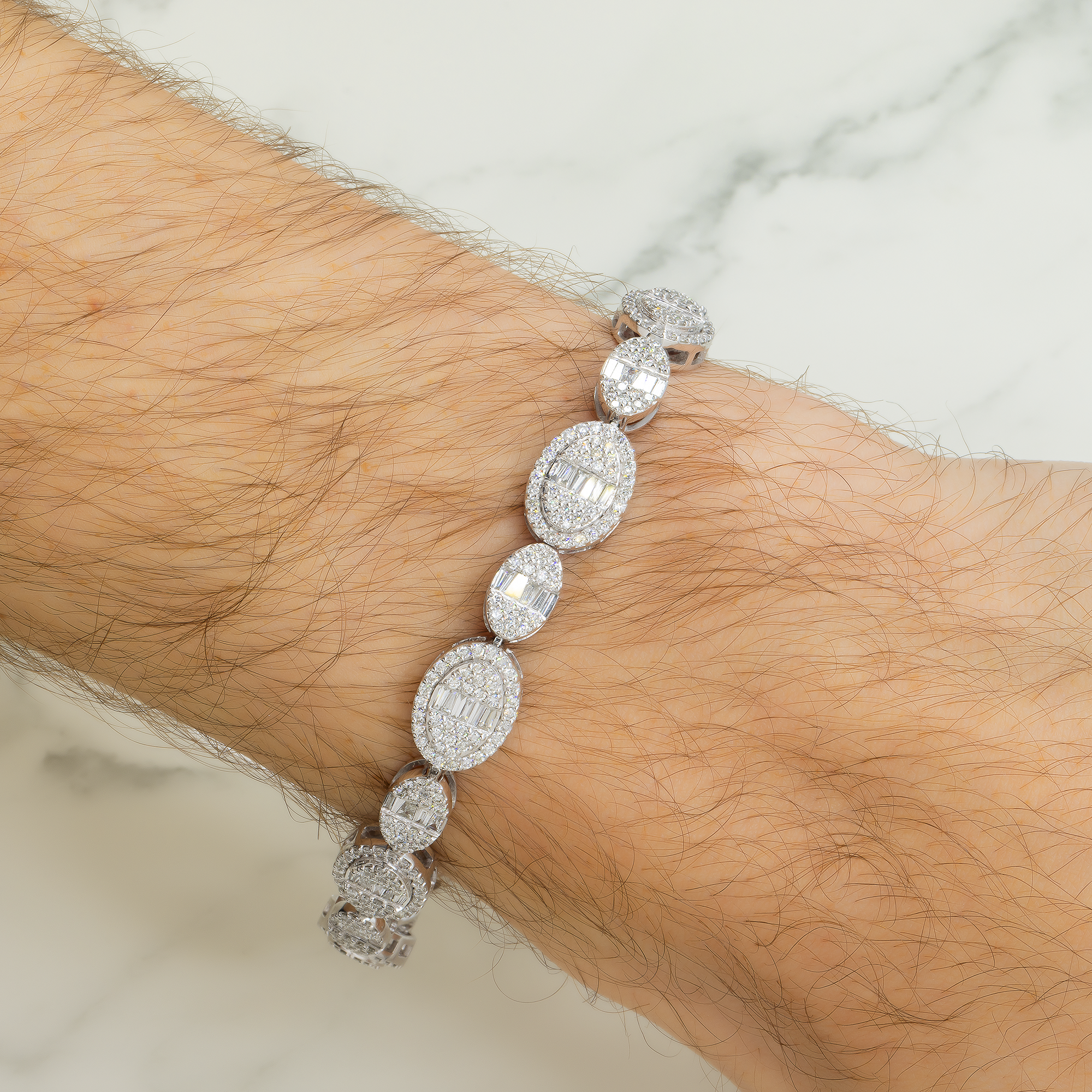 10K GOLD BAGUETTE AND ROUND DIAMONDS OVAL HALO BRACELET 5.98 CT