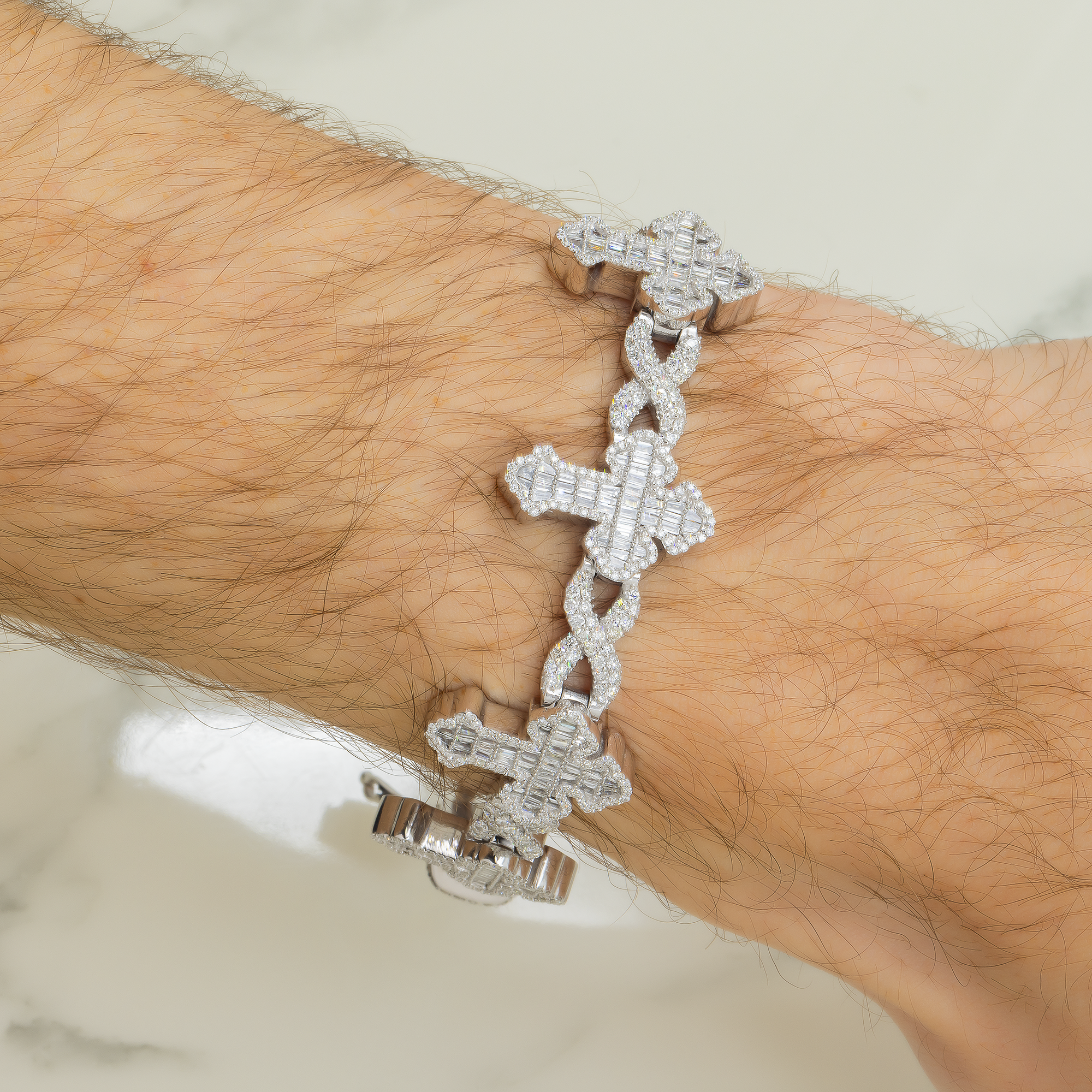 10K GOLD BAGUETTE AND ROUND DIAMONDS CROSS INFINITY CHAIN BRACELET 7.55 CT