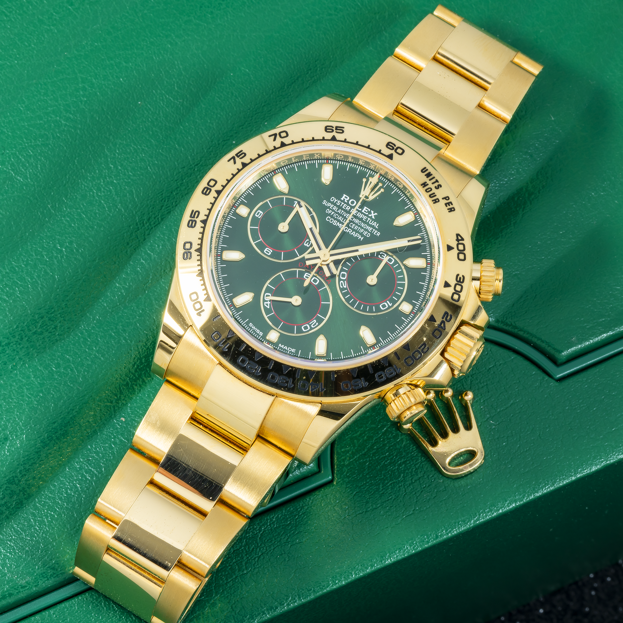 Rolex Cosmograph Daytona 116508 40MM Green Dial With Yellow Gold Oyster Bracelet