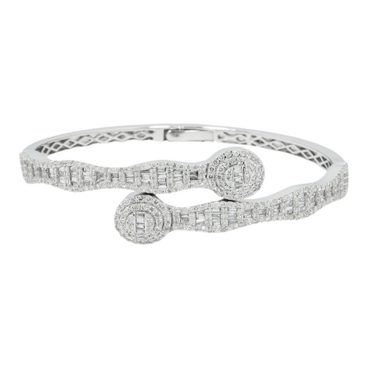 10K GOLD ROUND AND BAGUETTE DIAMOND OVAL BYPASS BANGLE 2.75 CT
