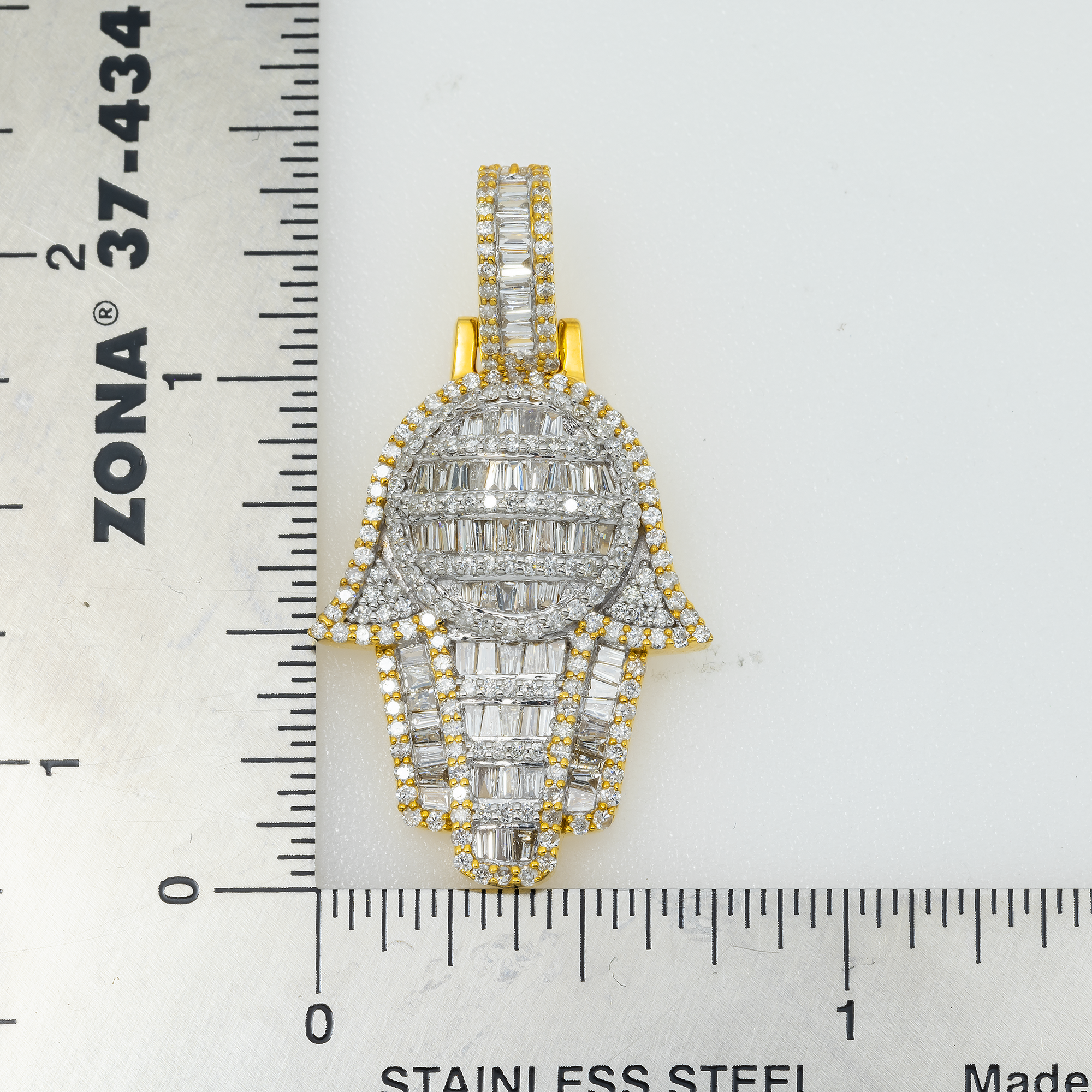 10K GOLD BAGUETTE AND ROUND DIAMOND HAMSA PENDANT 1.63 CT